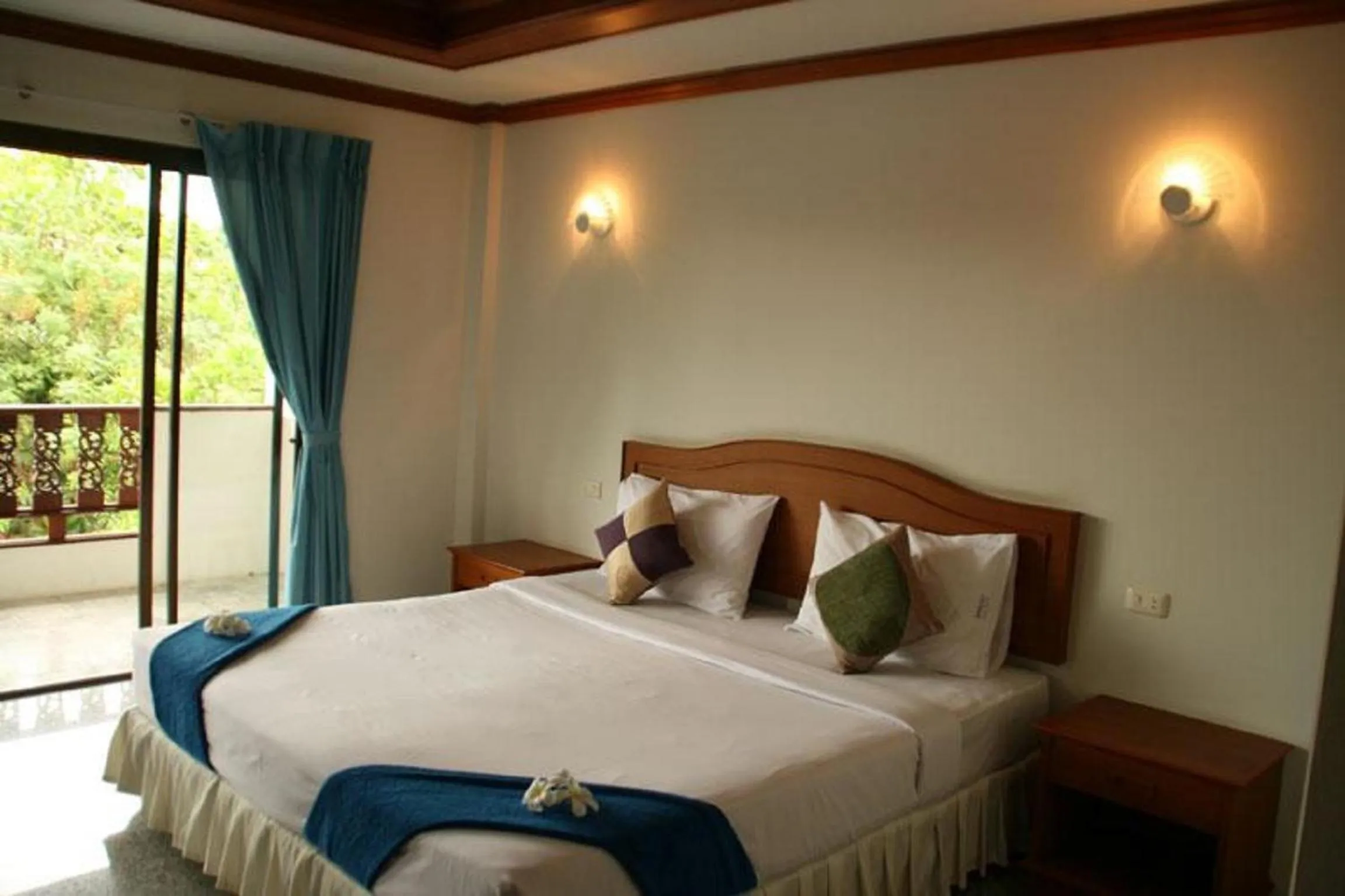 Bed in Marina Beach Resort - SHA Extra Plus