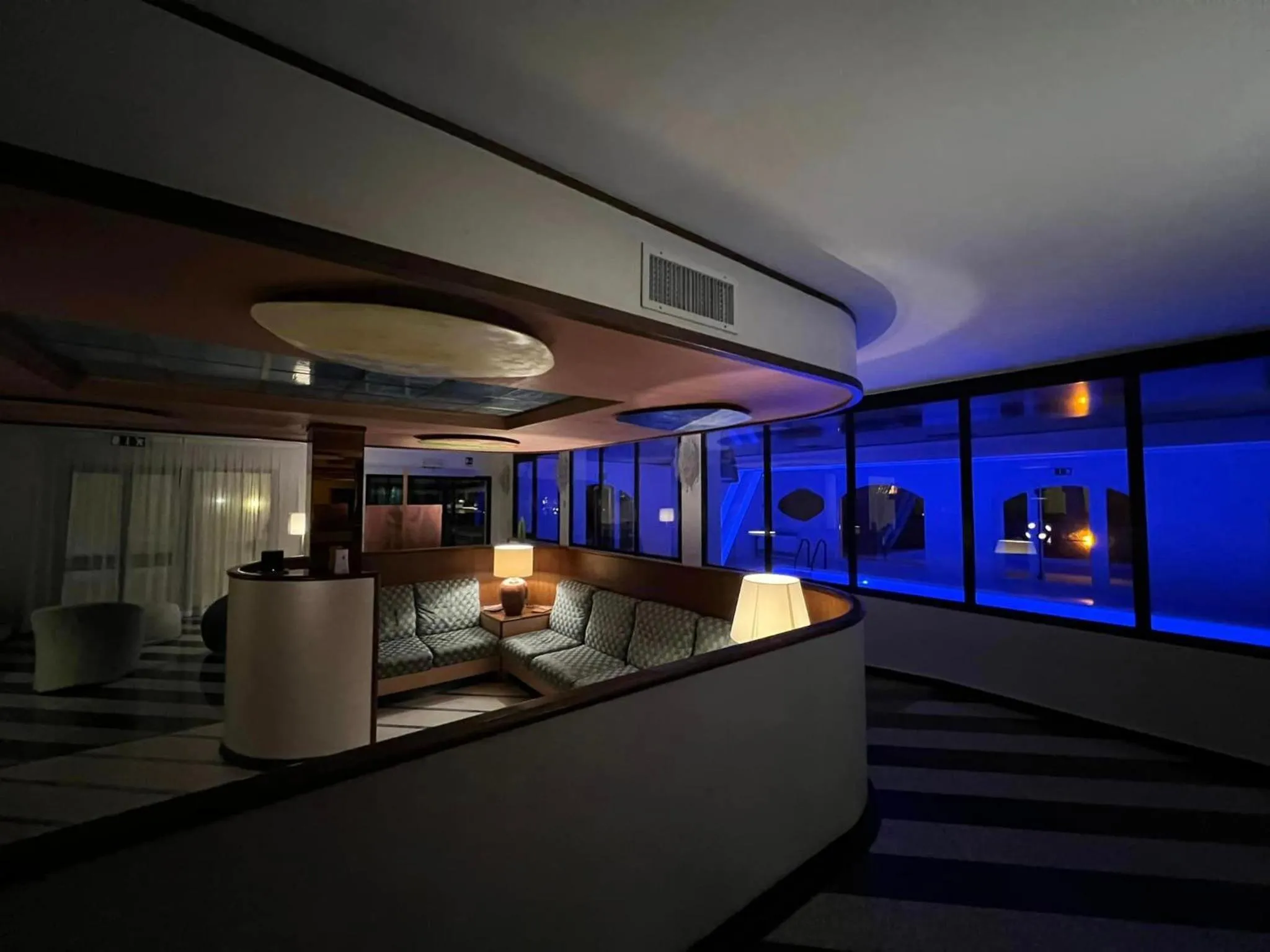 Restaurant/places to eat in Arthotel Gabbiano Azzurro Due