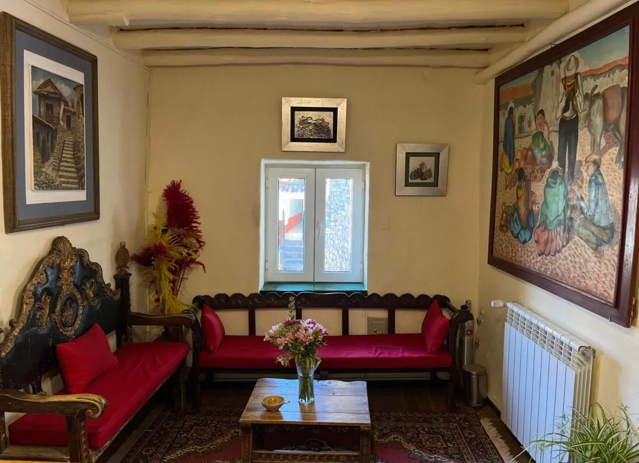 Living room in Hostal Corihuasi