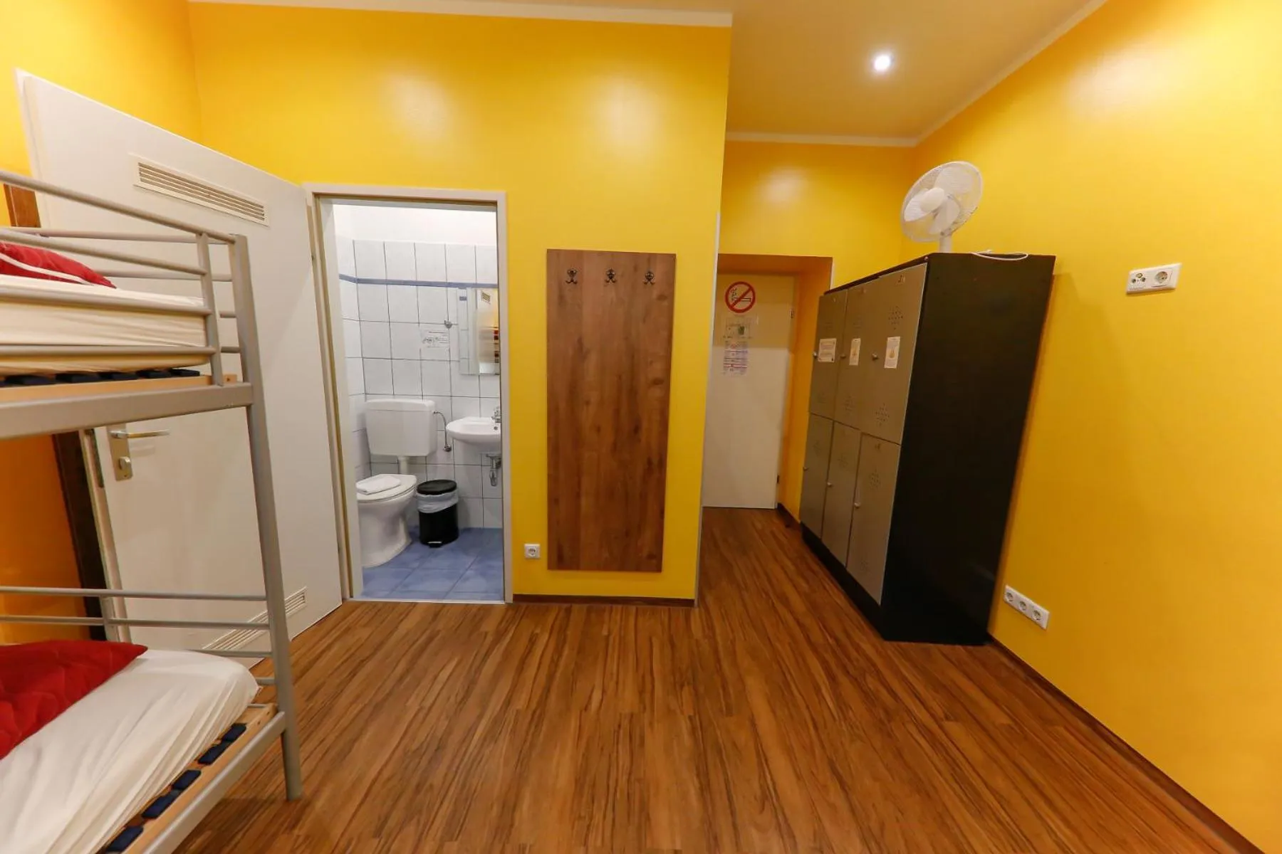 Photo of the whole room in Do Step Inn Home - Hotel & Hostel