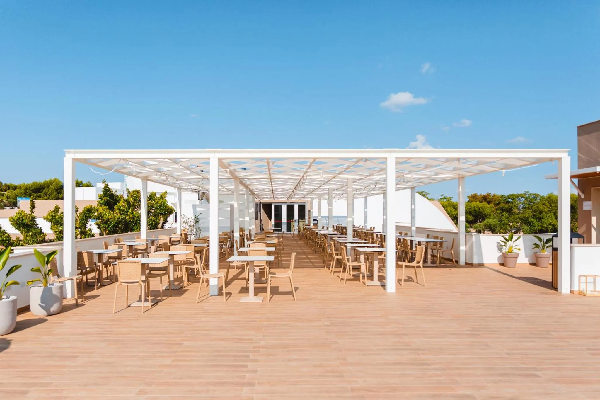 Property building in Torre Cintola Greenblu Sea Emotions