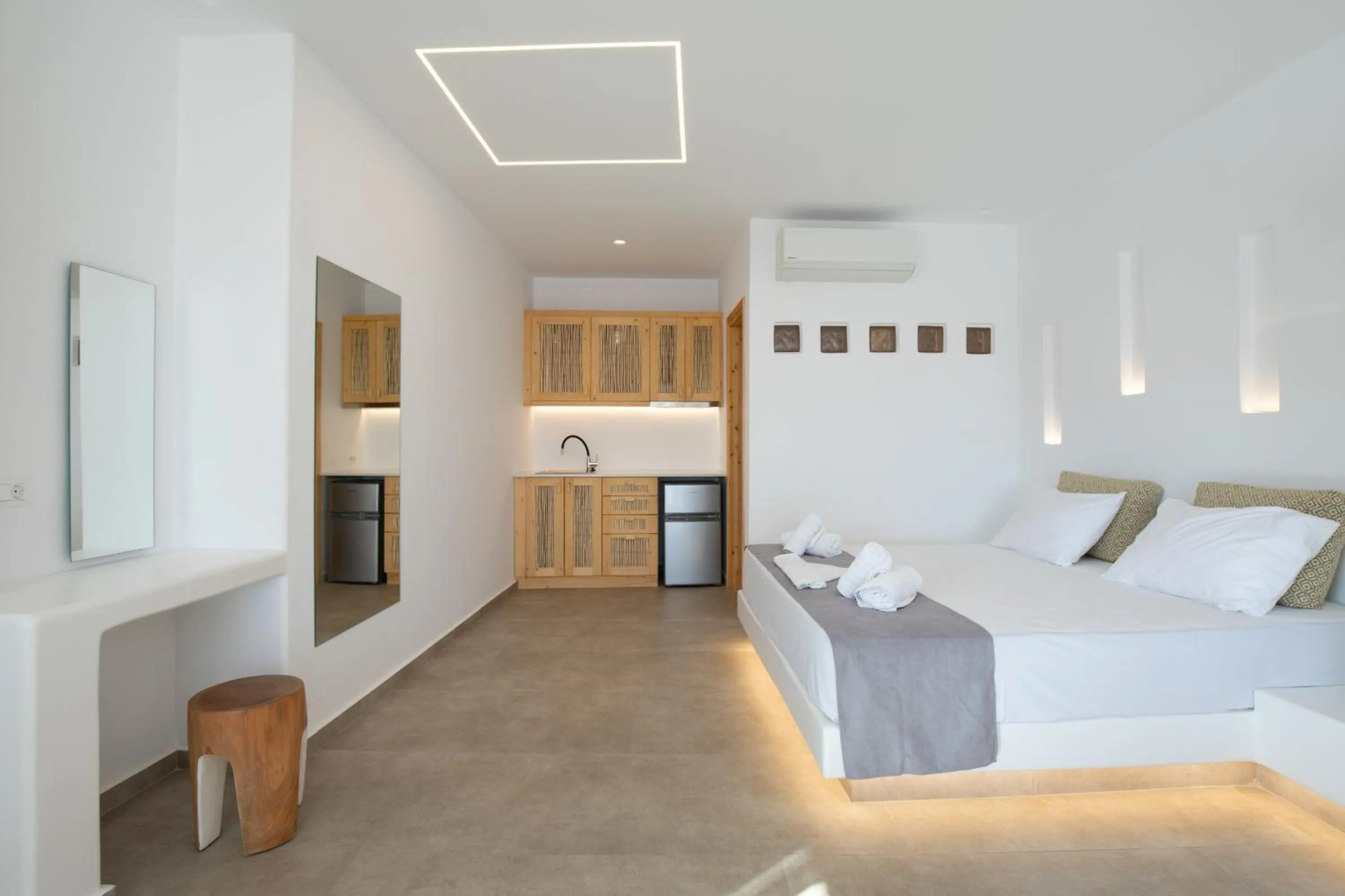 Bed in Alexandros Mykonos