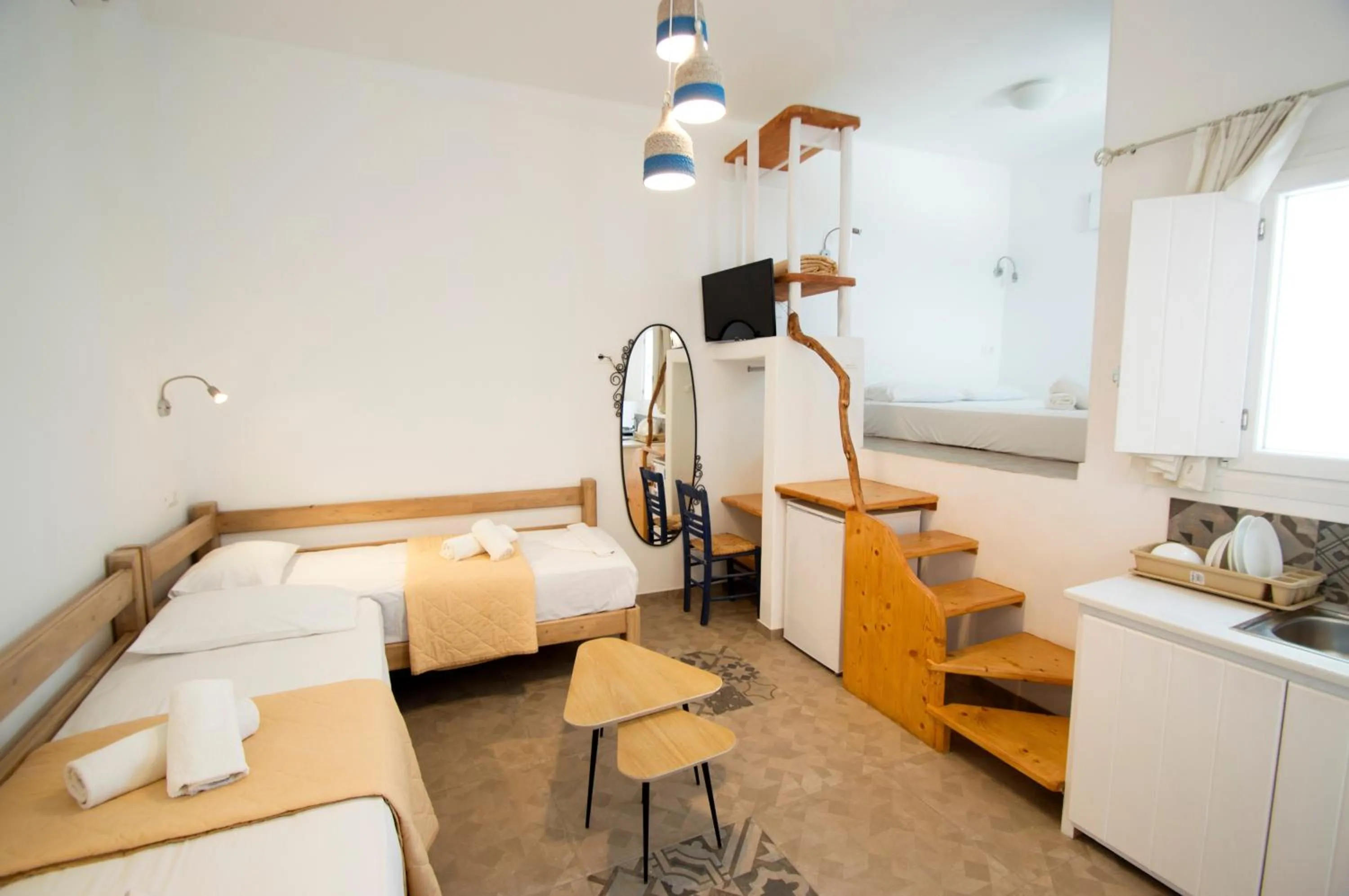 TV and multimedia, Bed in Alexandros Mykonos