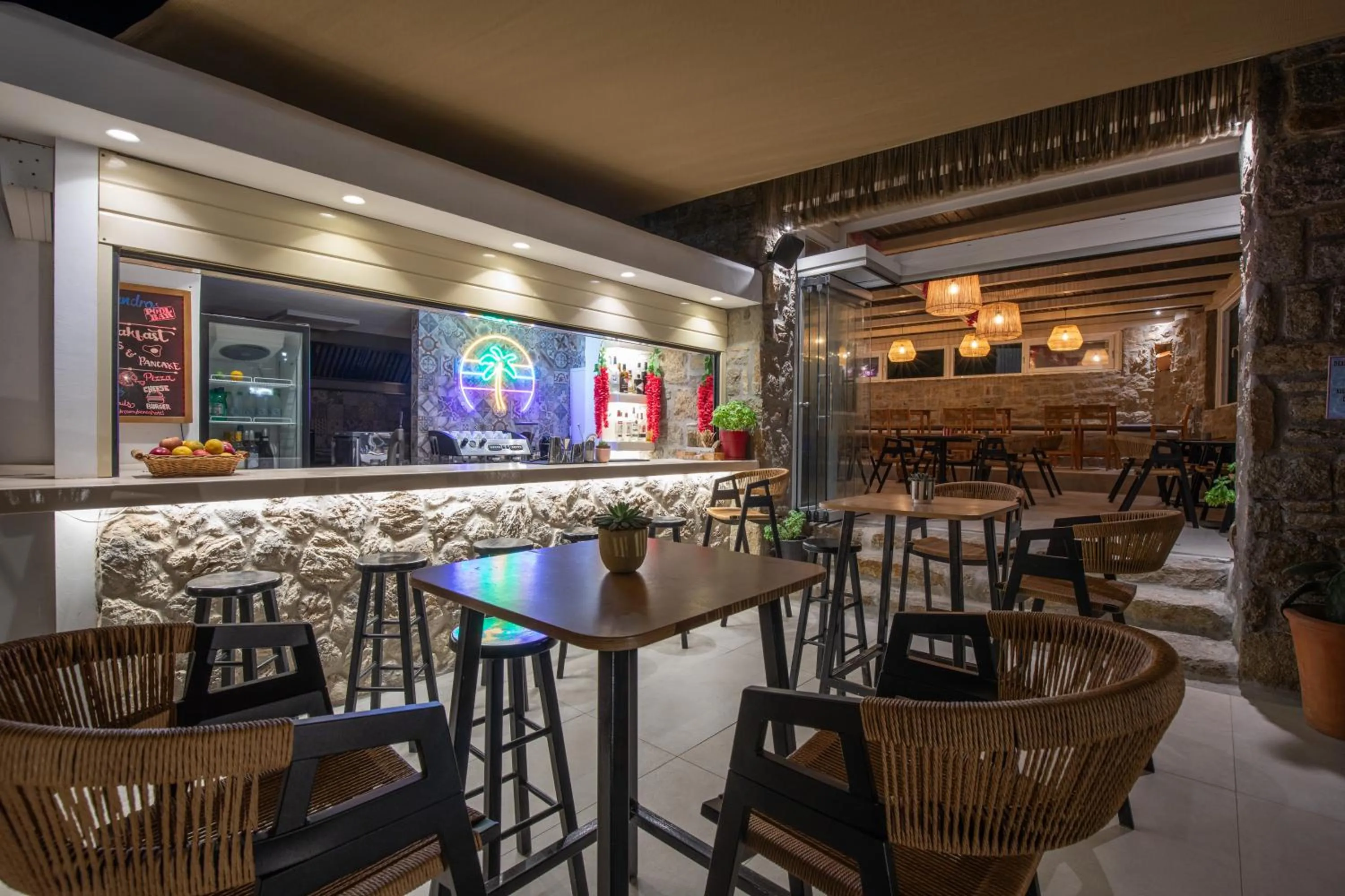 Restaurant/places to eat in Alexandros Mykonos