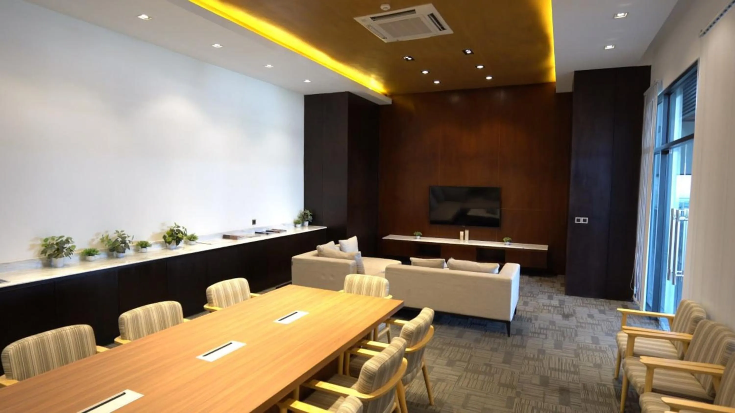 Meeting/conference room in The View Serviced Residence 豪景日式酒店公寓