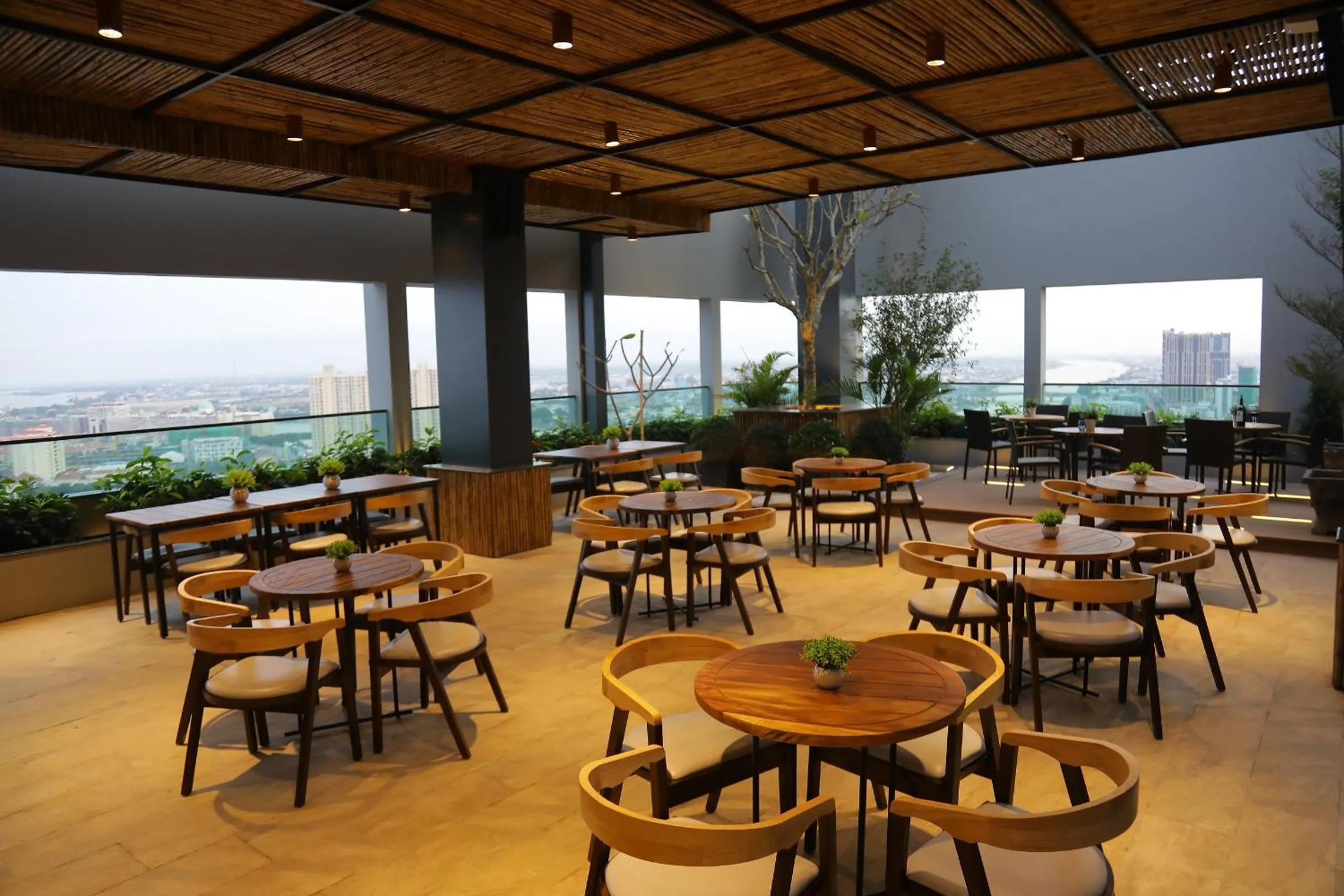 Restaurant/places to eat in The View Serviced Residence 豪景日式酒店公寓