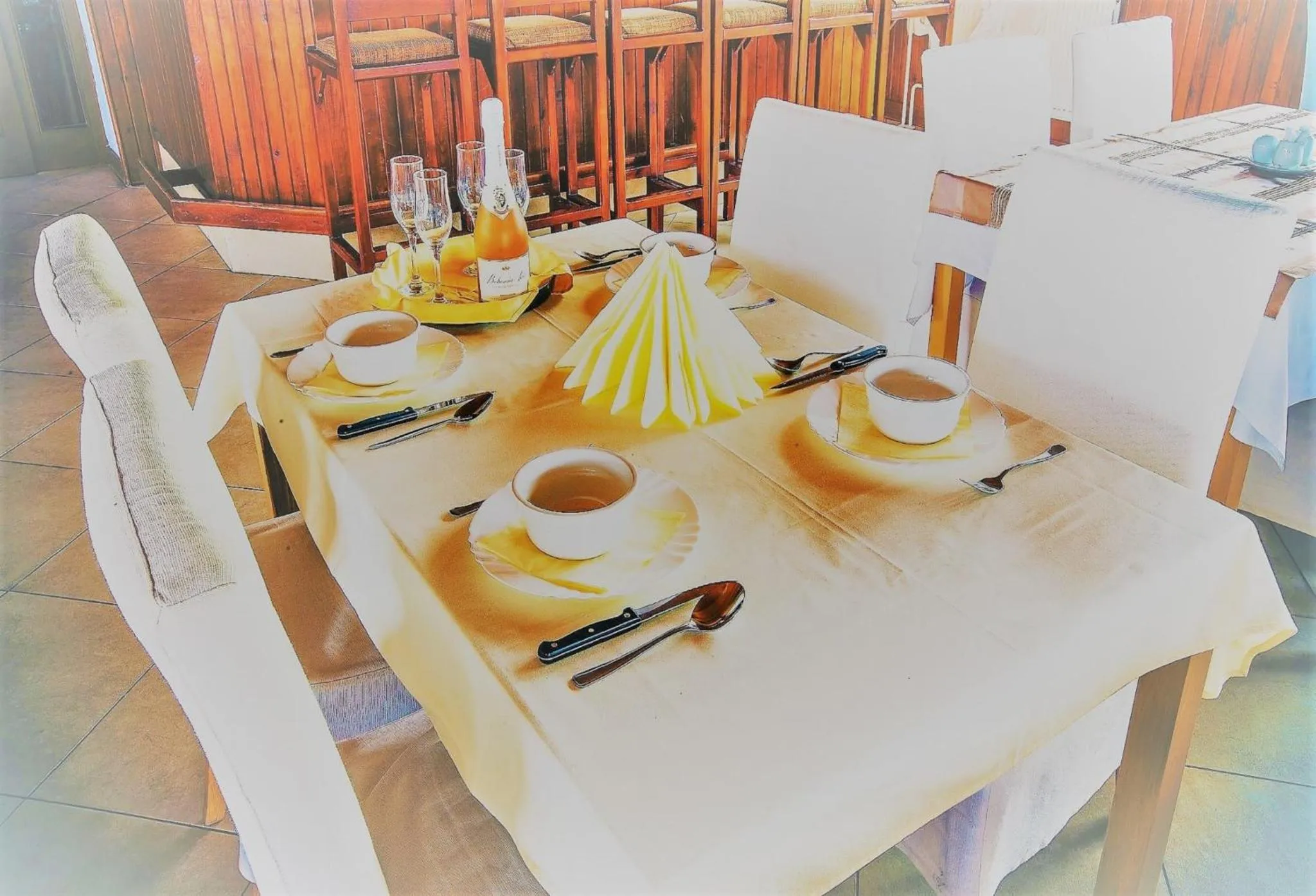 Restaurant/places to eat in Hotel Admiral