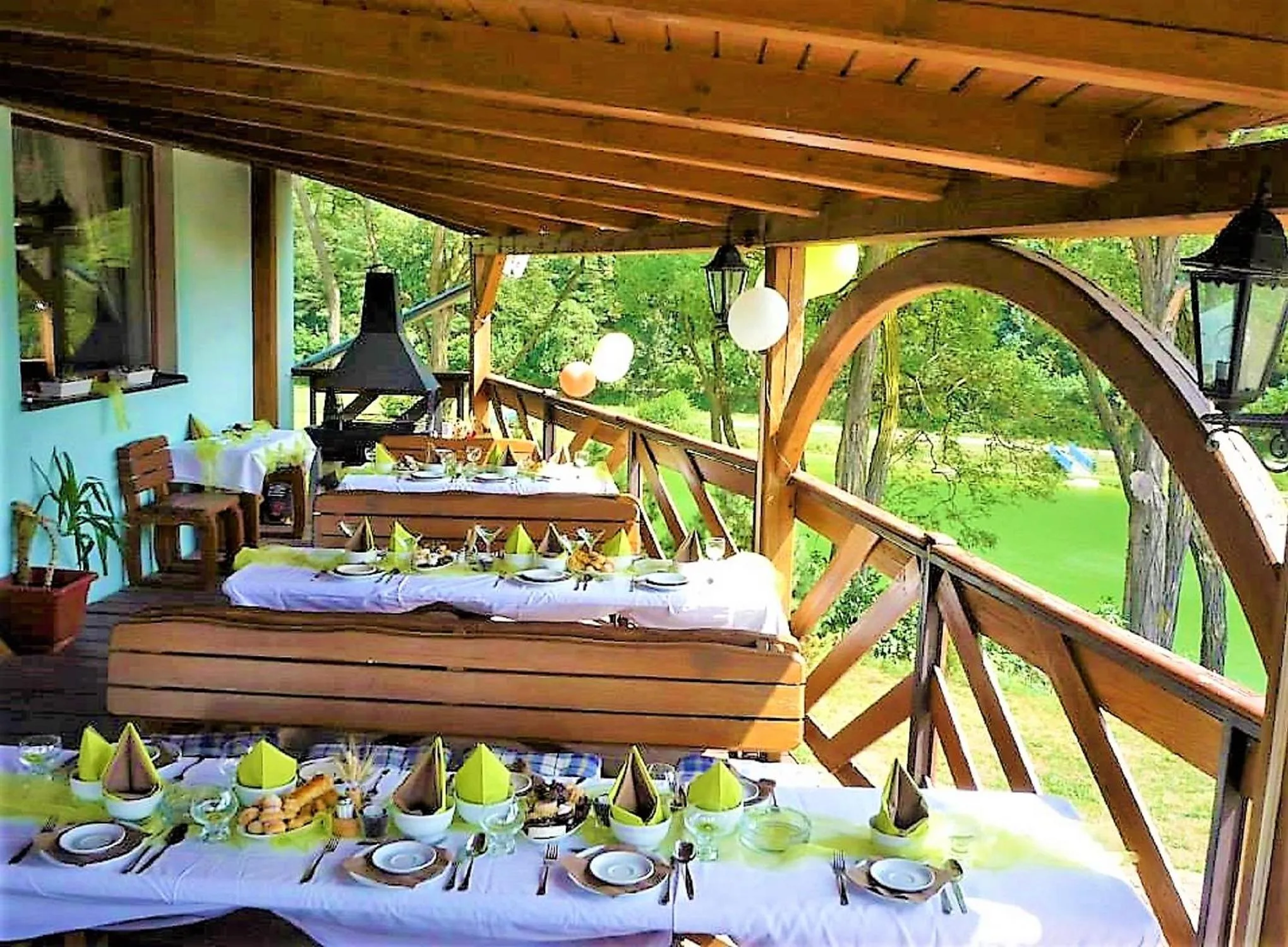 Restaurant/places to eat in Hotel Admiral