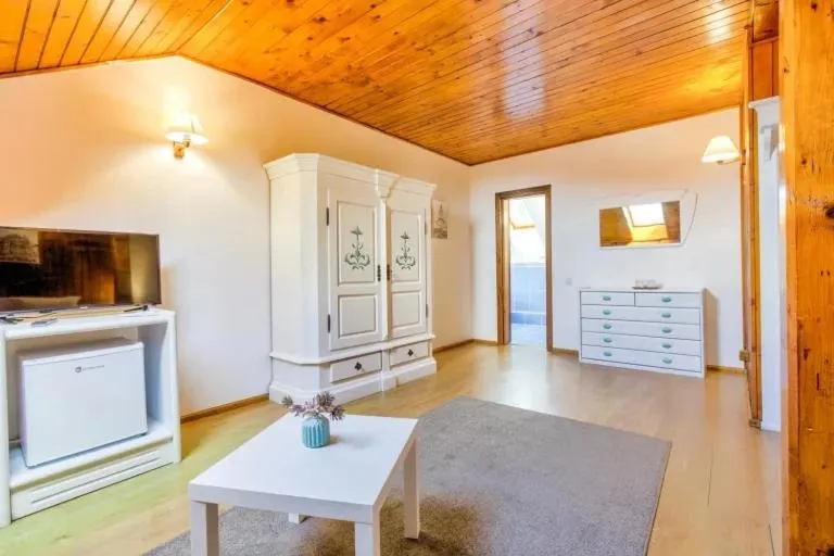 wardrobe in Vila Zorile