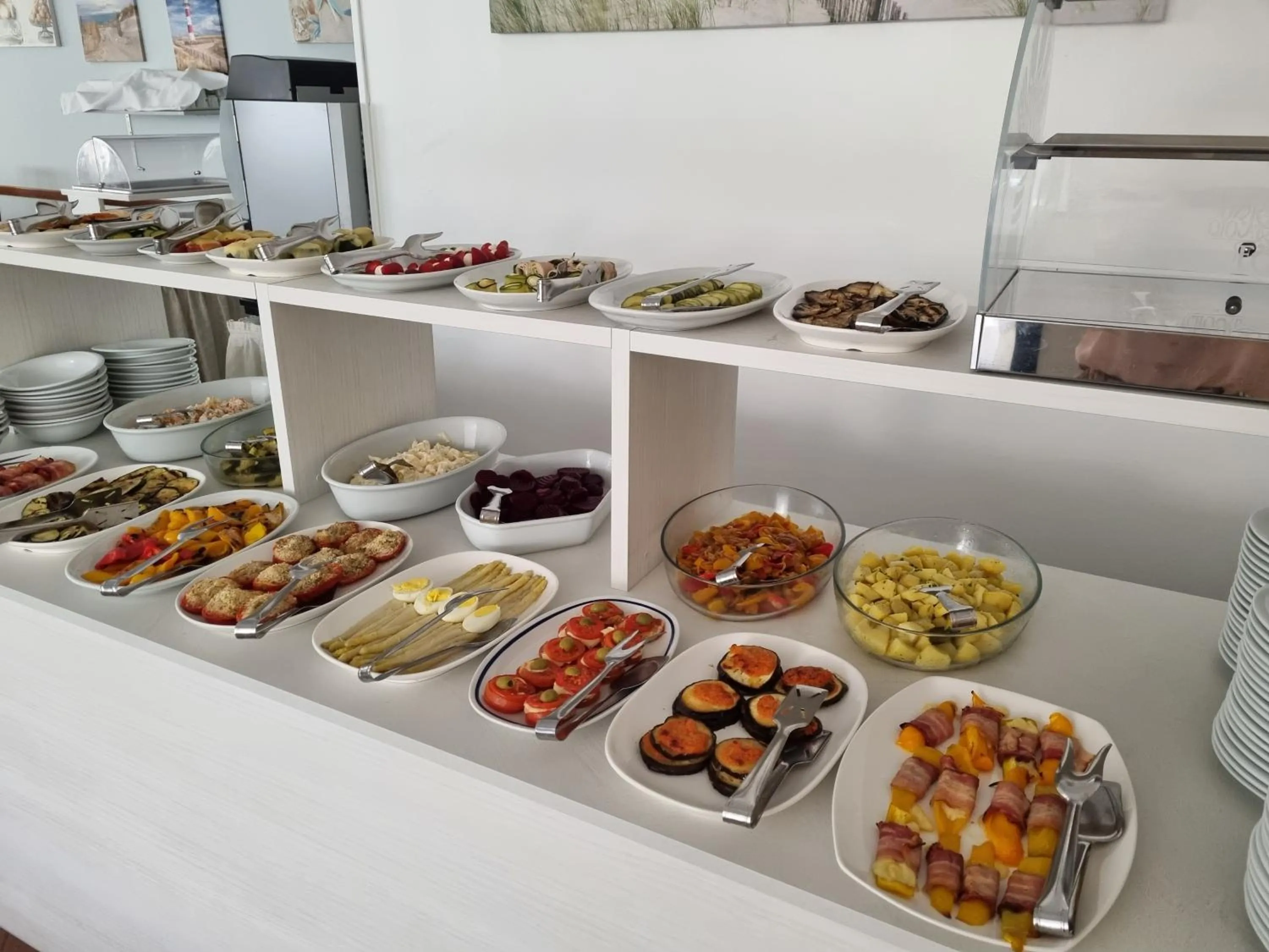 Food and drinks in Hotel Serenella