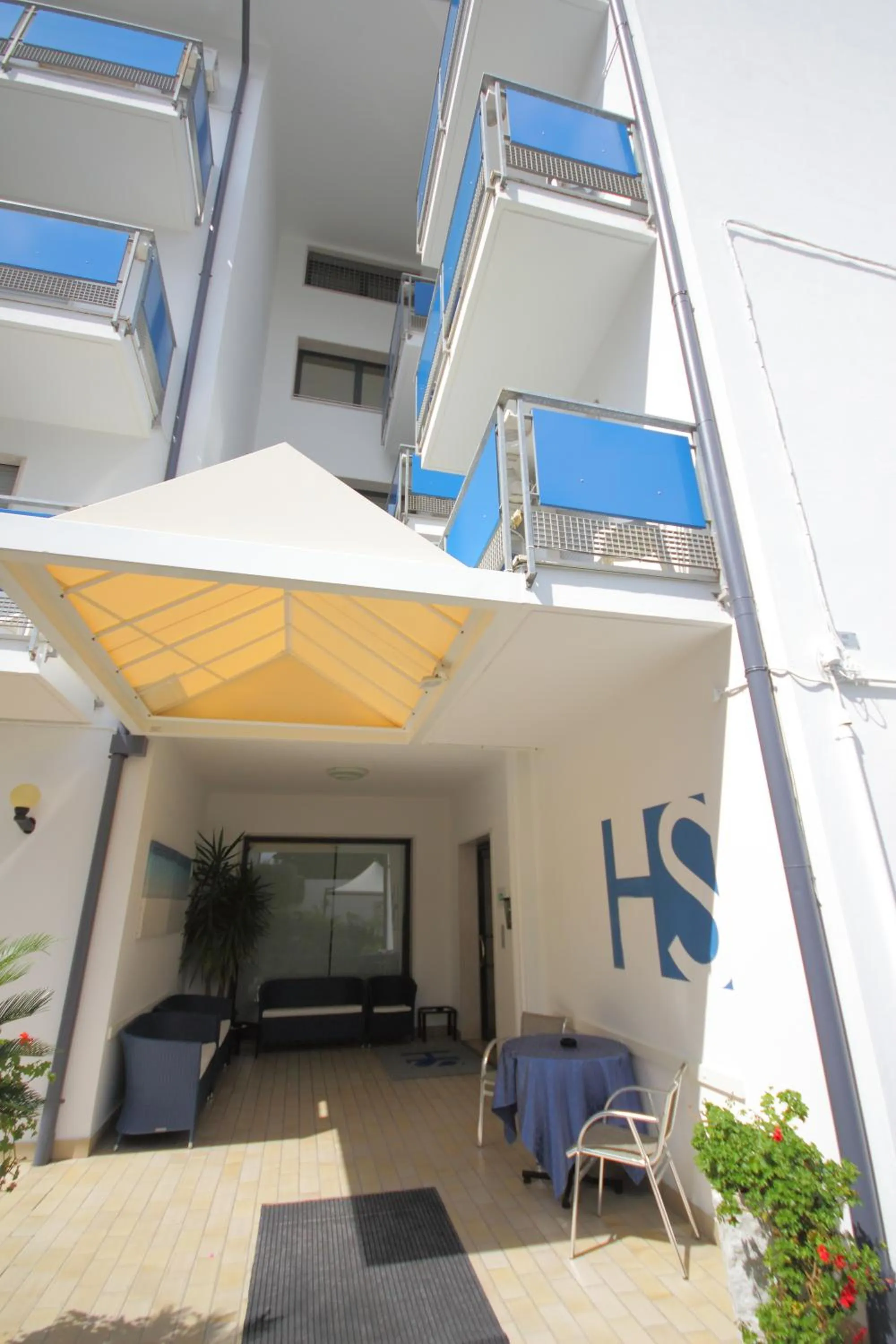 Facade/entrance in Hotel Serenella