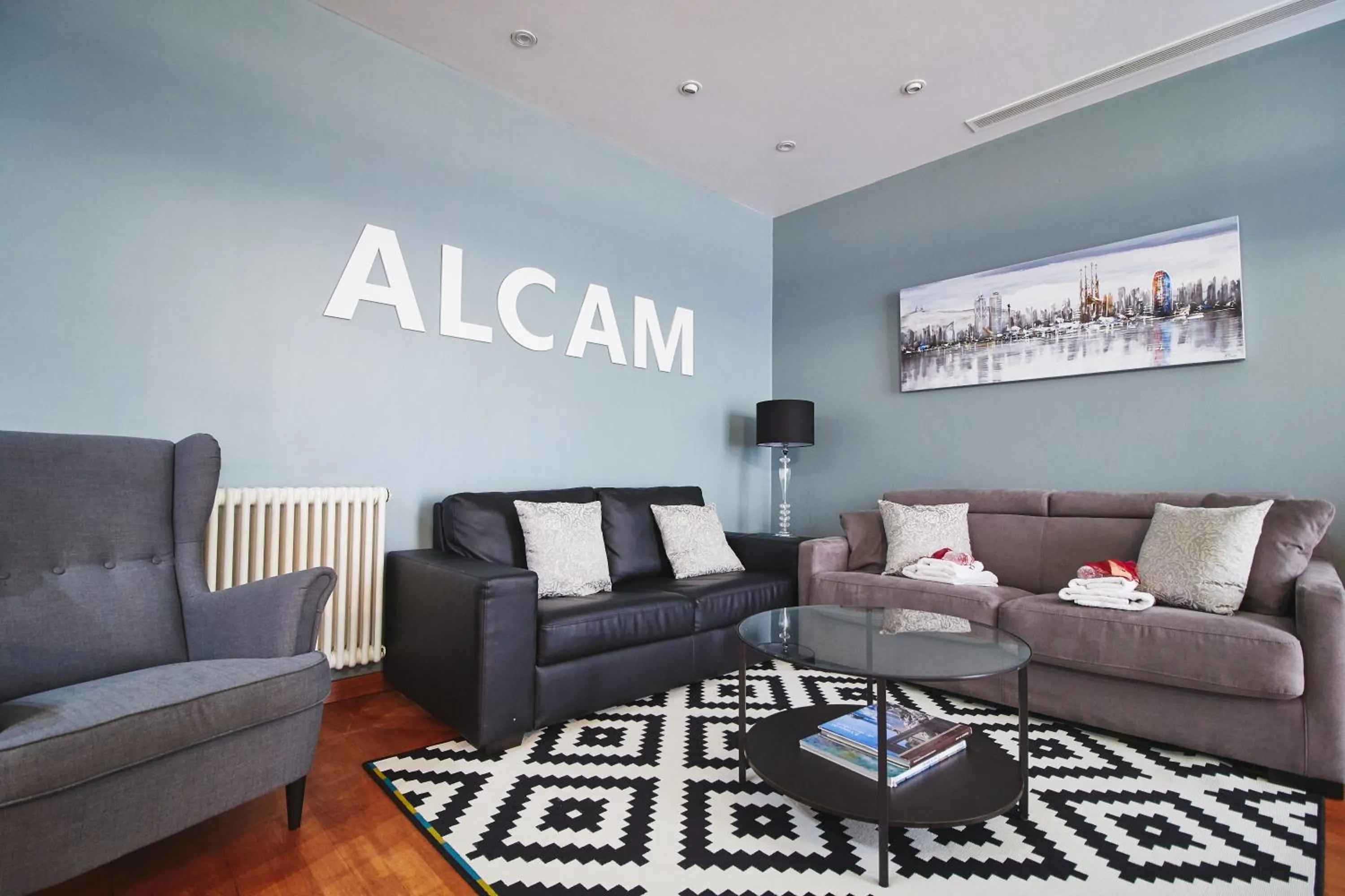 Day in Alcam Plaza Cataluña