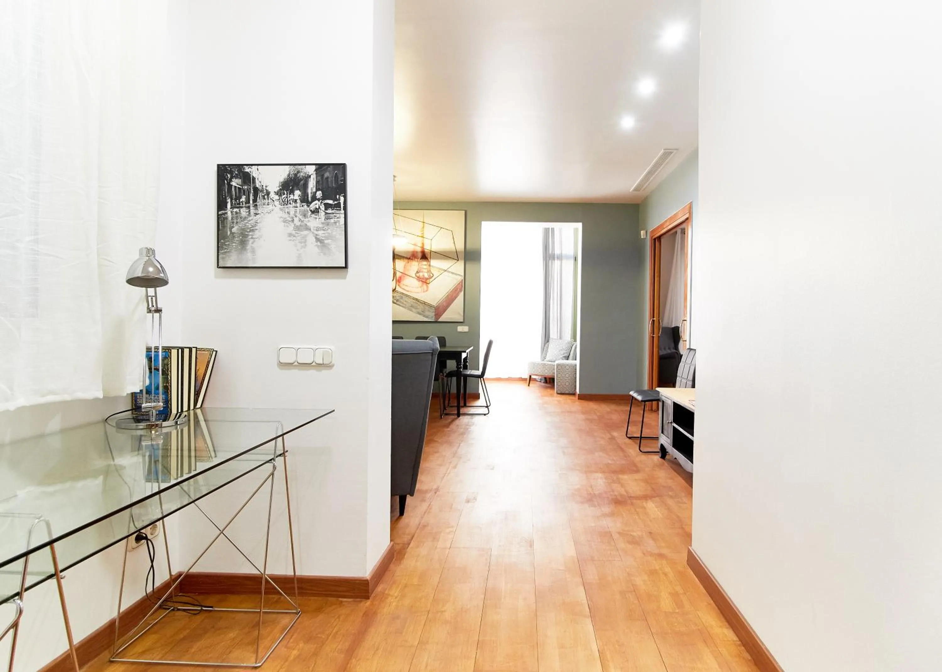 Day in Alcam Plaza Cataluña