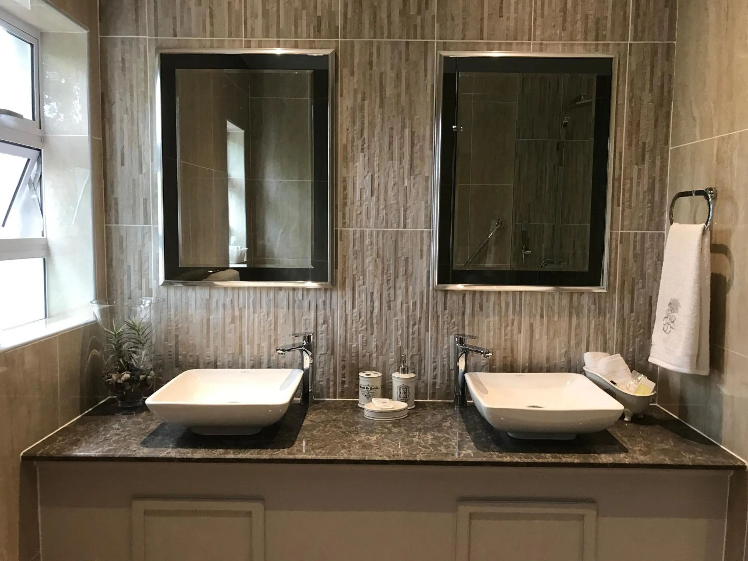 Shower in Edenwood House