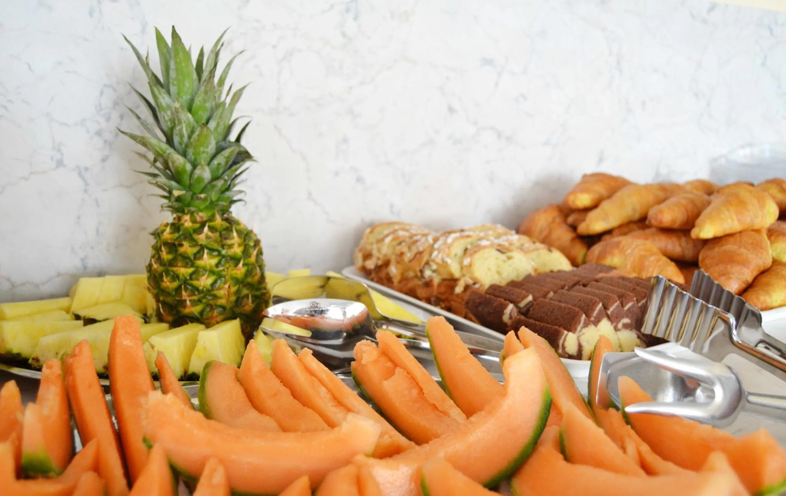 Food and drinks in Hotel Midi