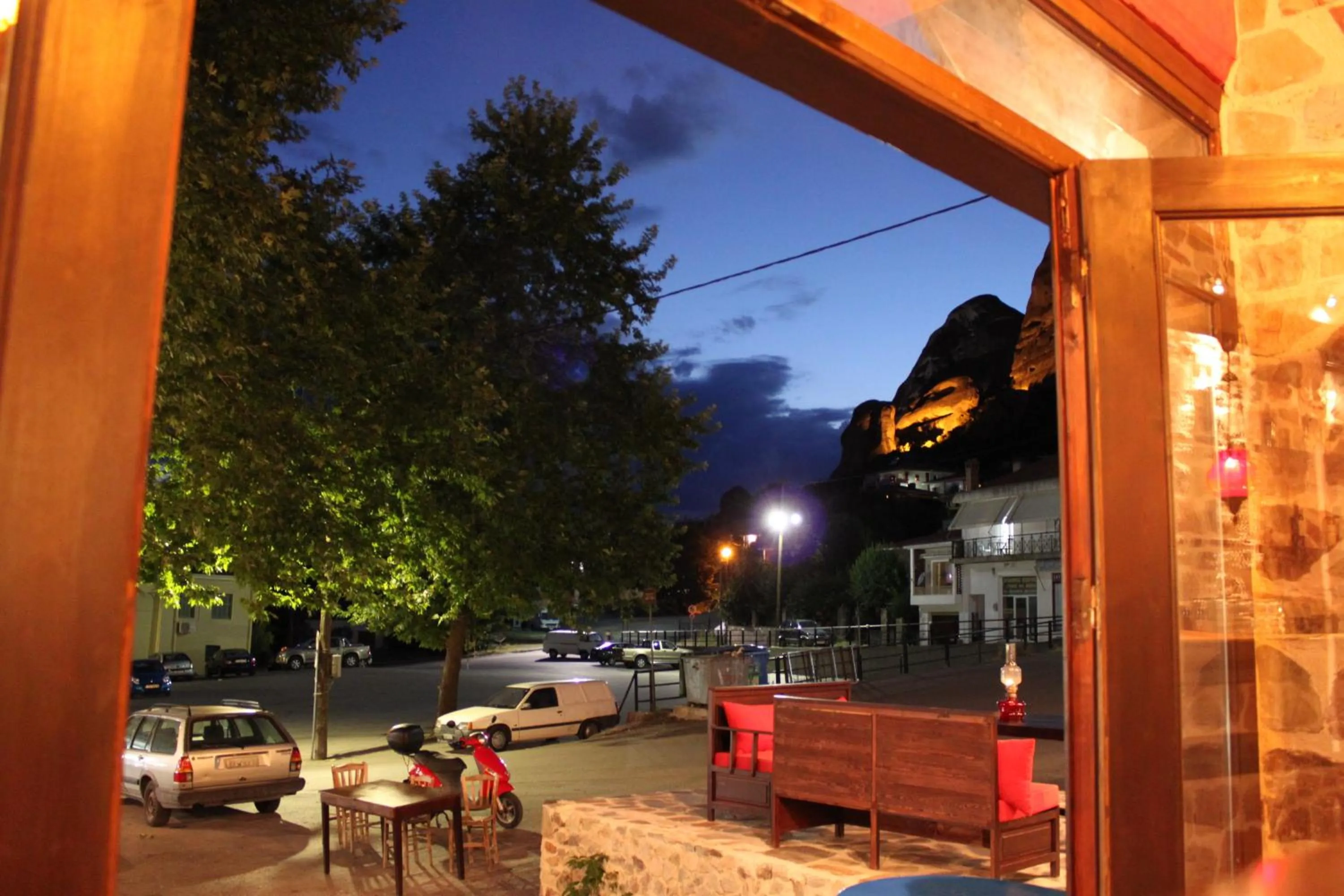 Area and facilities in Mythos Guesthouse