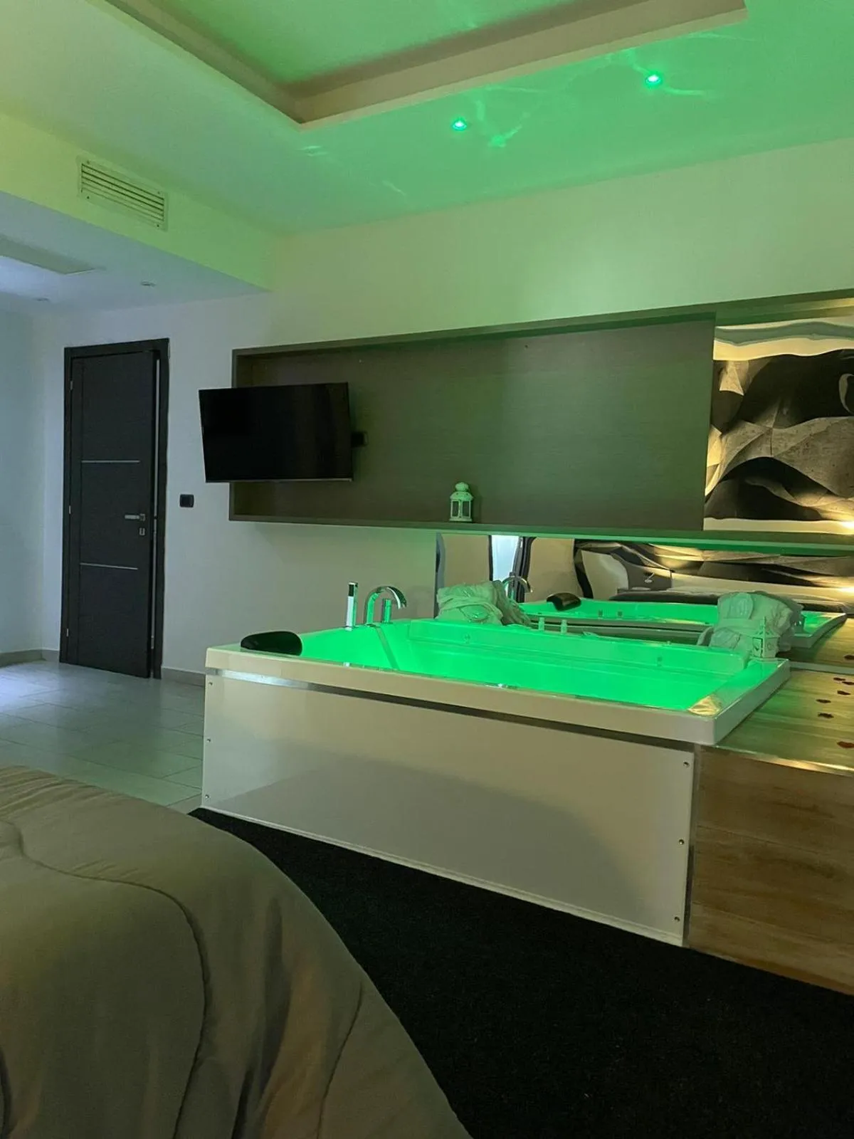 Evening entertainment in Hotel Cristian