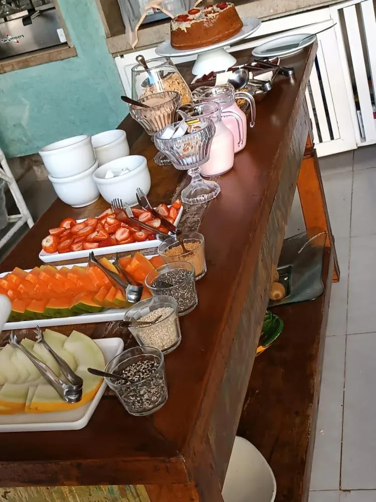 Breakfast in Pousada Tô na Praia Juquehy