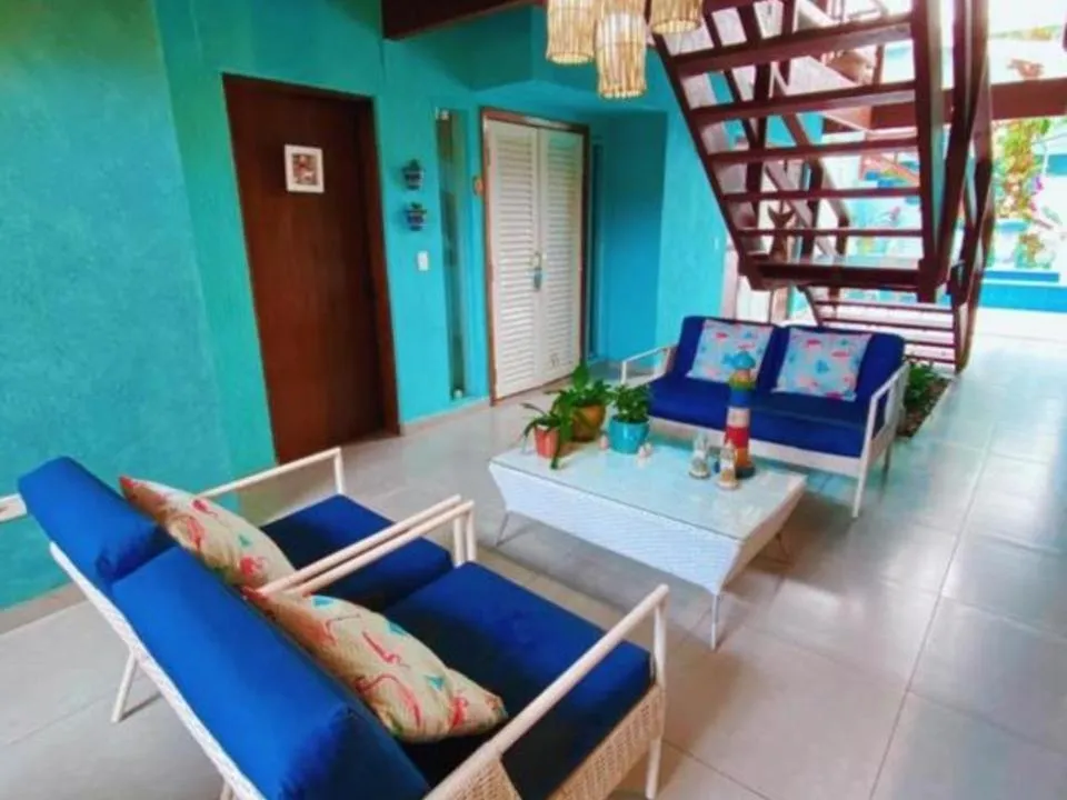 Seating area in Pousada Tô na Praia Juquehy