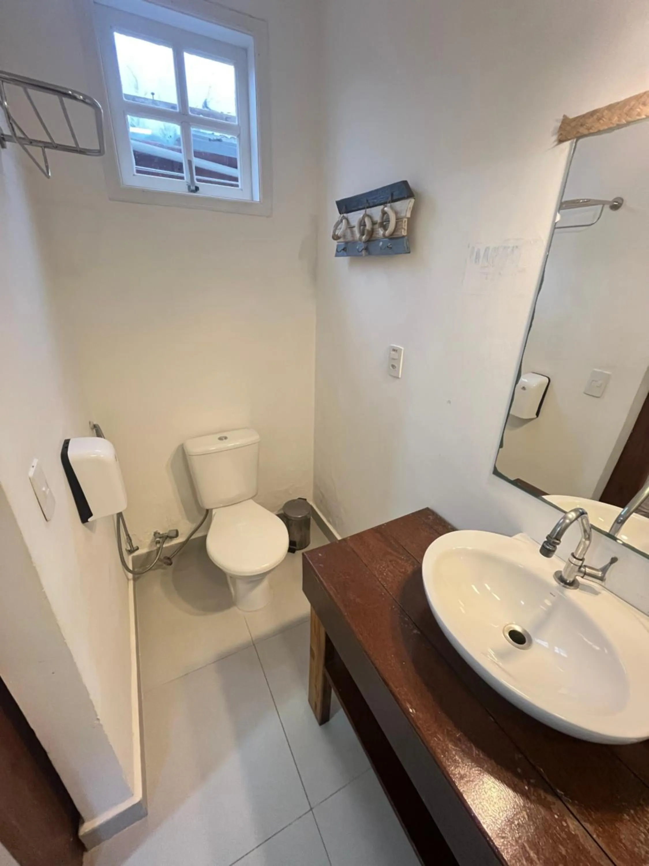 Toilet in Pousada Tô na Praia Juquehy