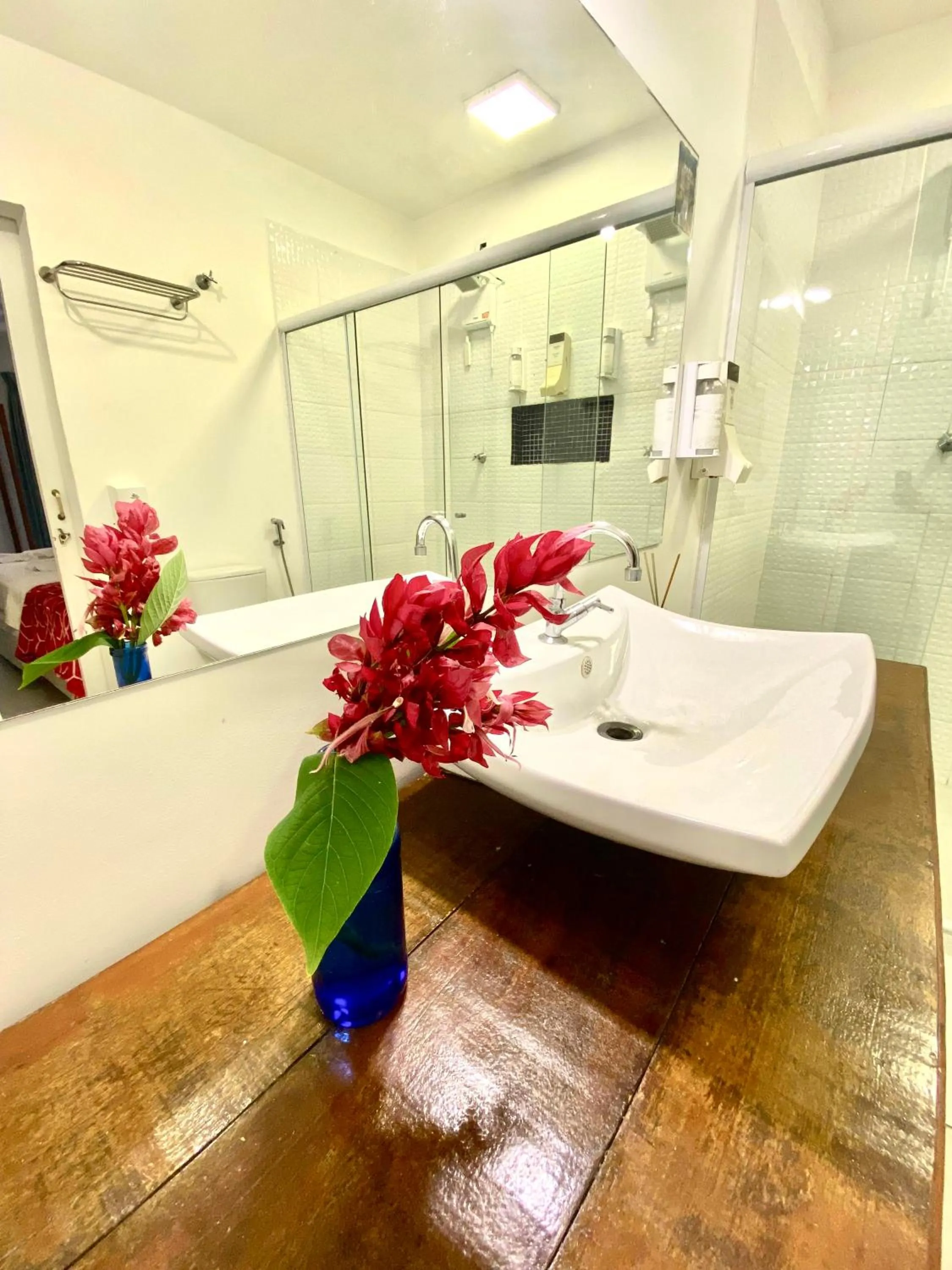 Bathroom in Pousada Tô na Praia Juquehy