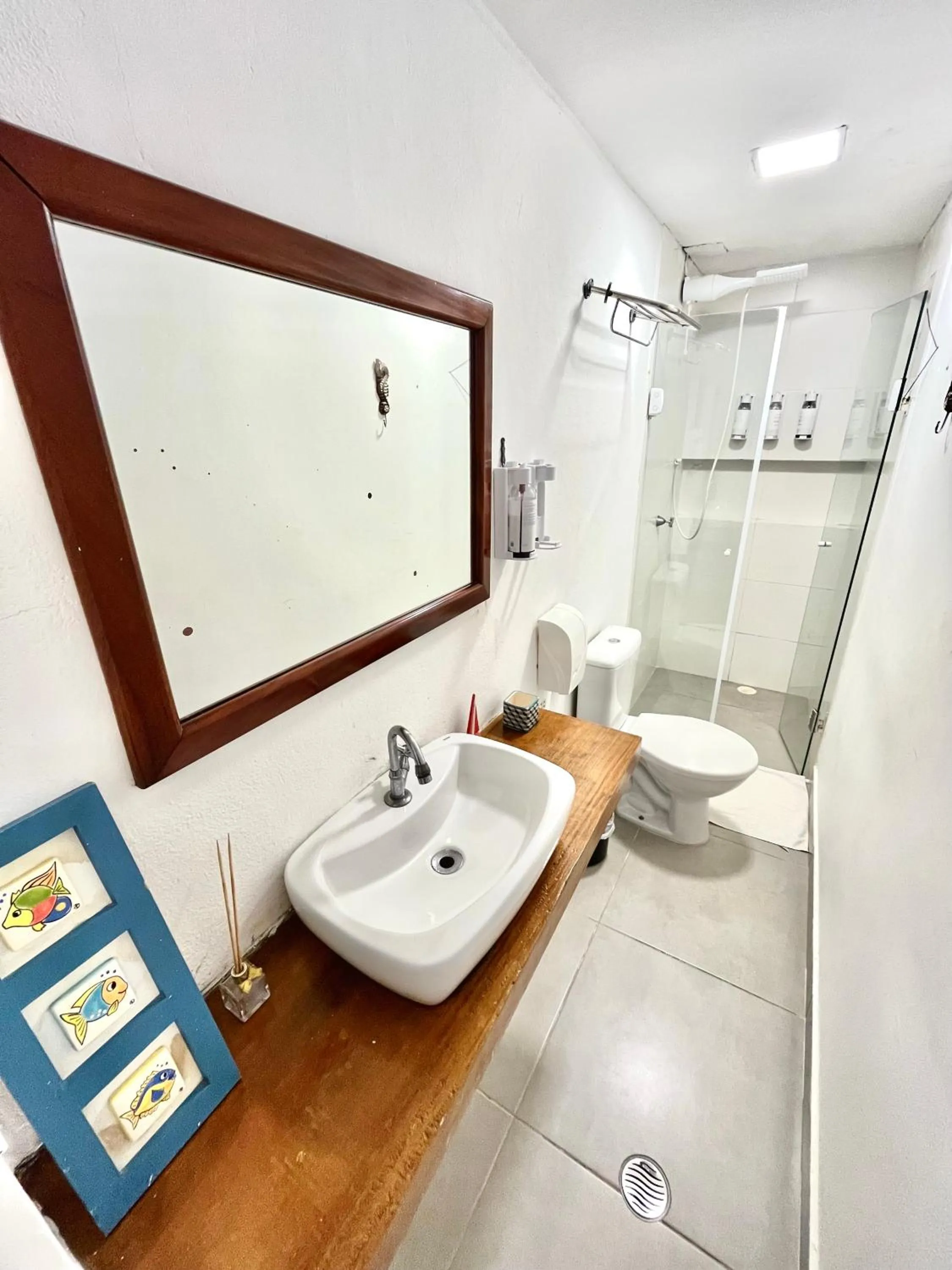 Shower in Pousada Tô na Praia Juquehy