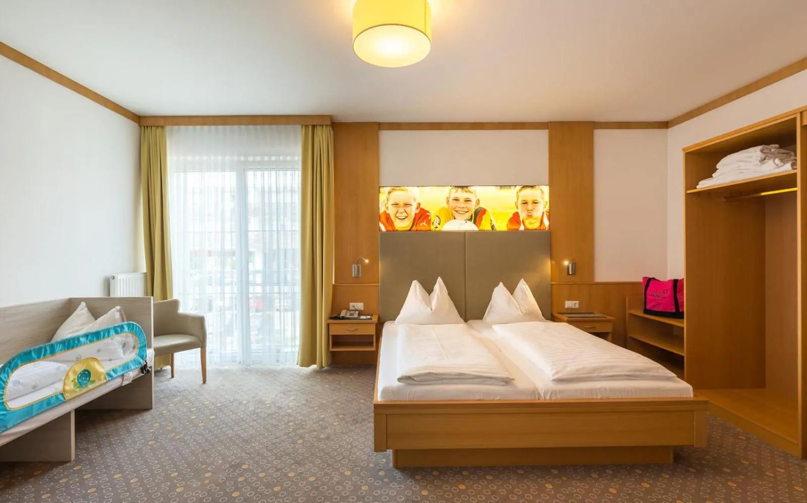 Photo of the whole room, Bed in Thermenhotel Kurz