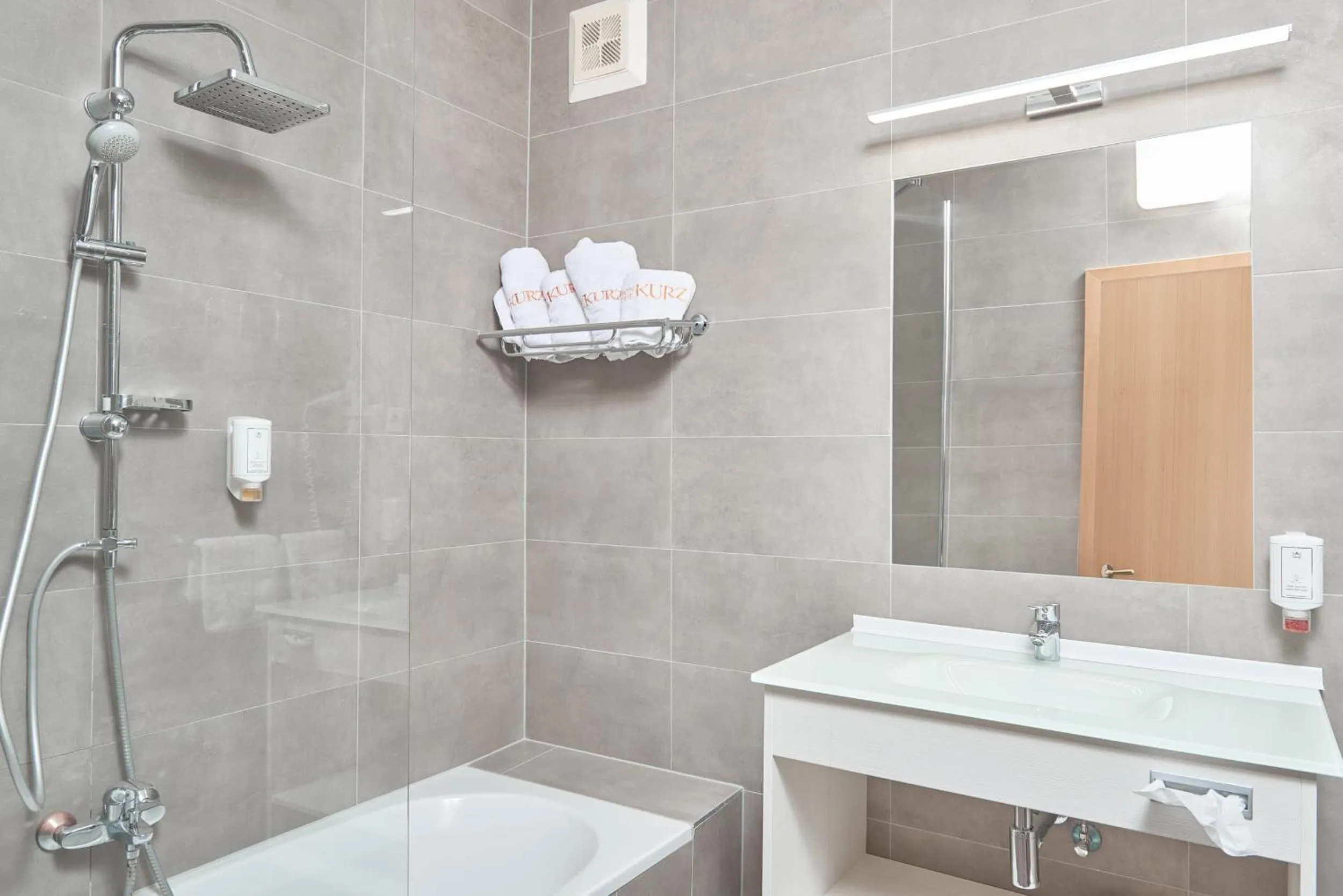 Bathroom in Thermenhotel Kurz