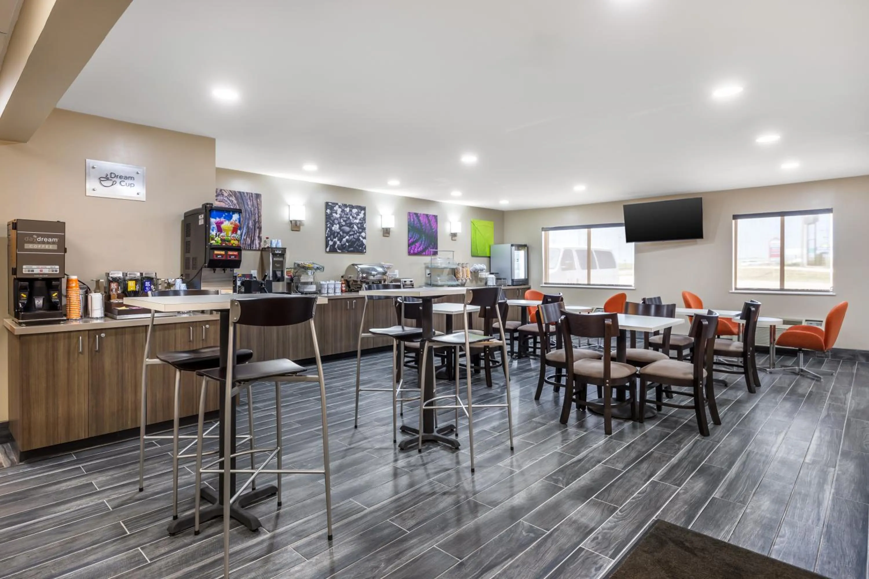 Coffee/tea facilities in Sleep Inn & Suites Salina I-135