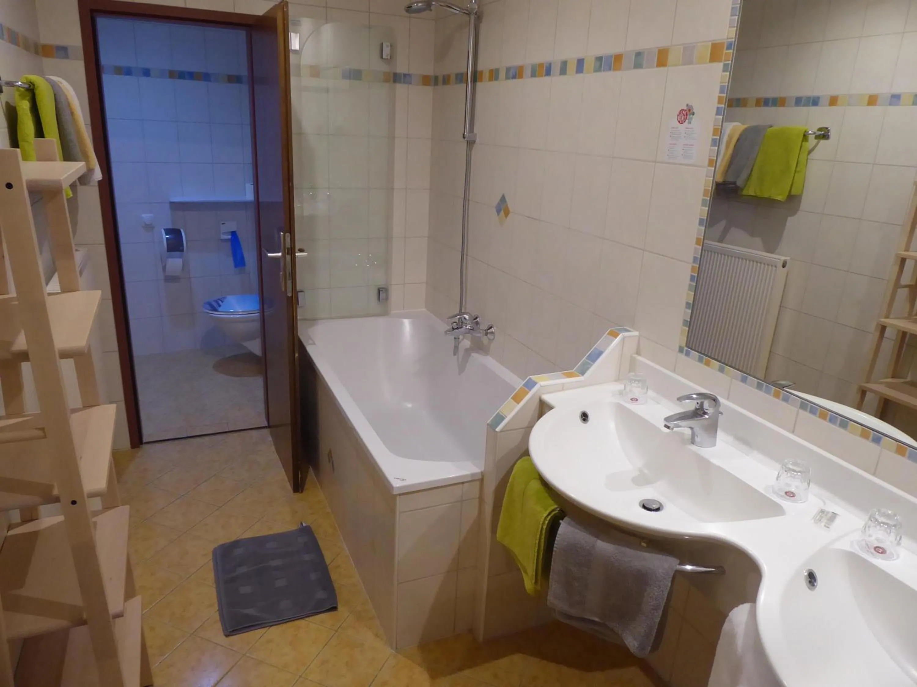 Shower in Gasthof Blasl