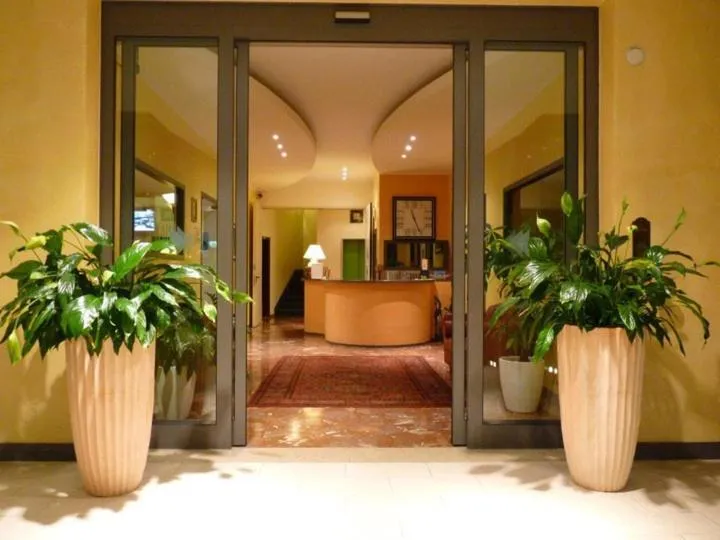 Facade/entrance in Hotel Gambrinus