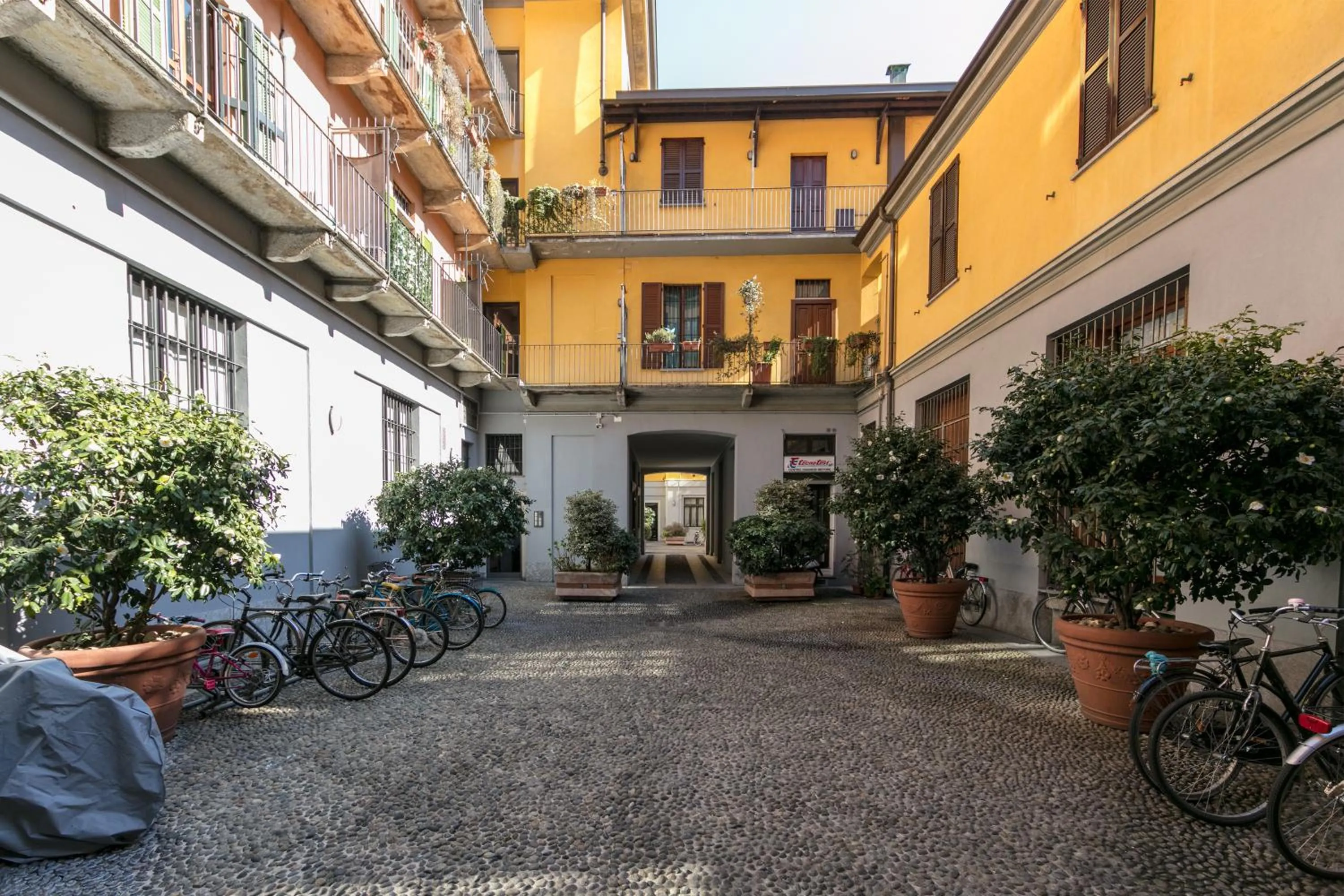 Facade/entrance in Heart Milan Apartments Corso Como