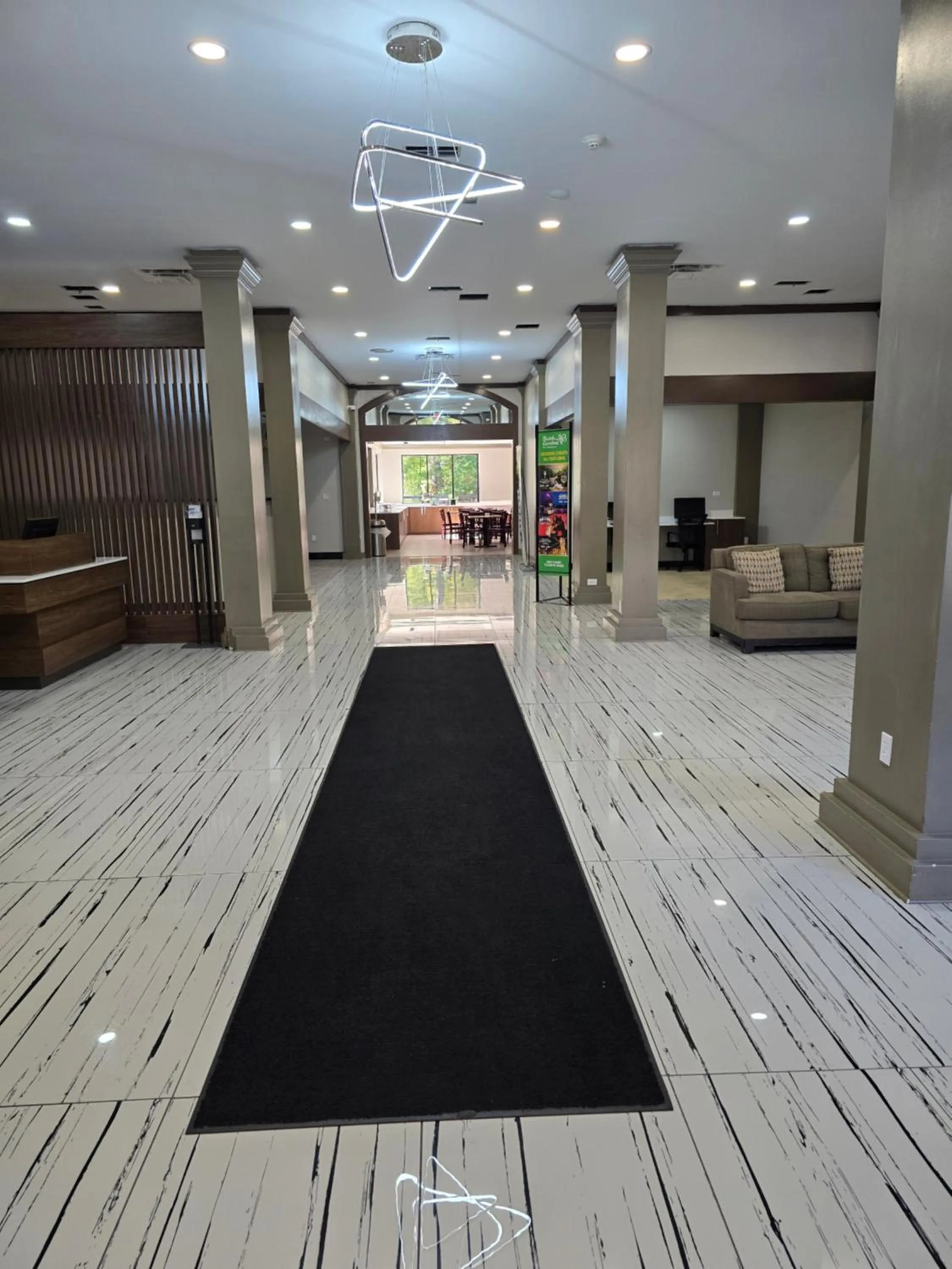 Lobby or reception in Wyndham Garden Williamsburg Busch Gardens Area