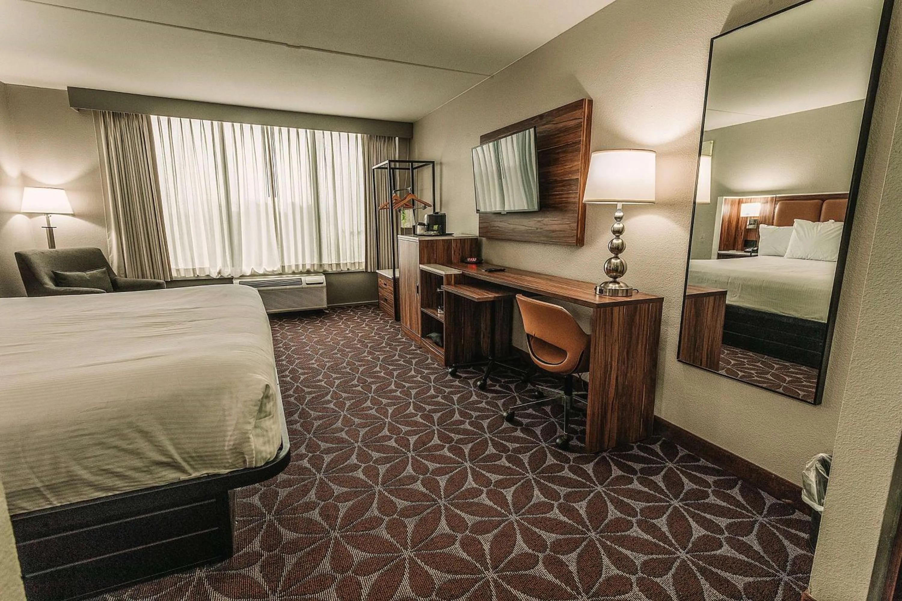 Photo of the whole room, Bed in Wyndham Garden Williamsburg Busch Gardens Area