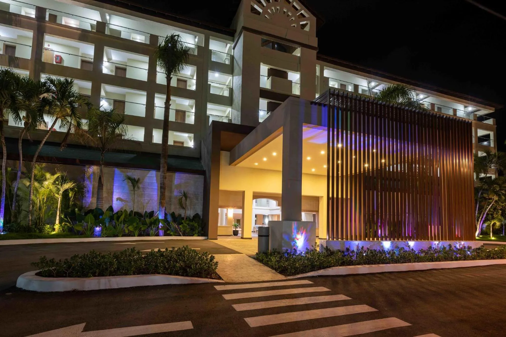 Facade/entrance in Coral Costa Caribe Beach Resort - All Inclusive
