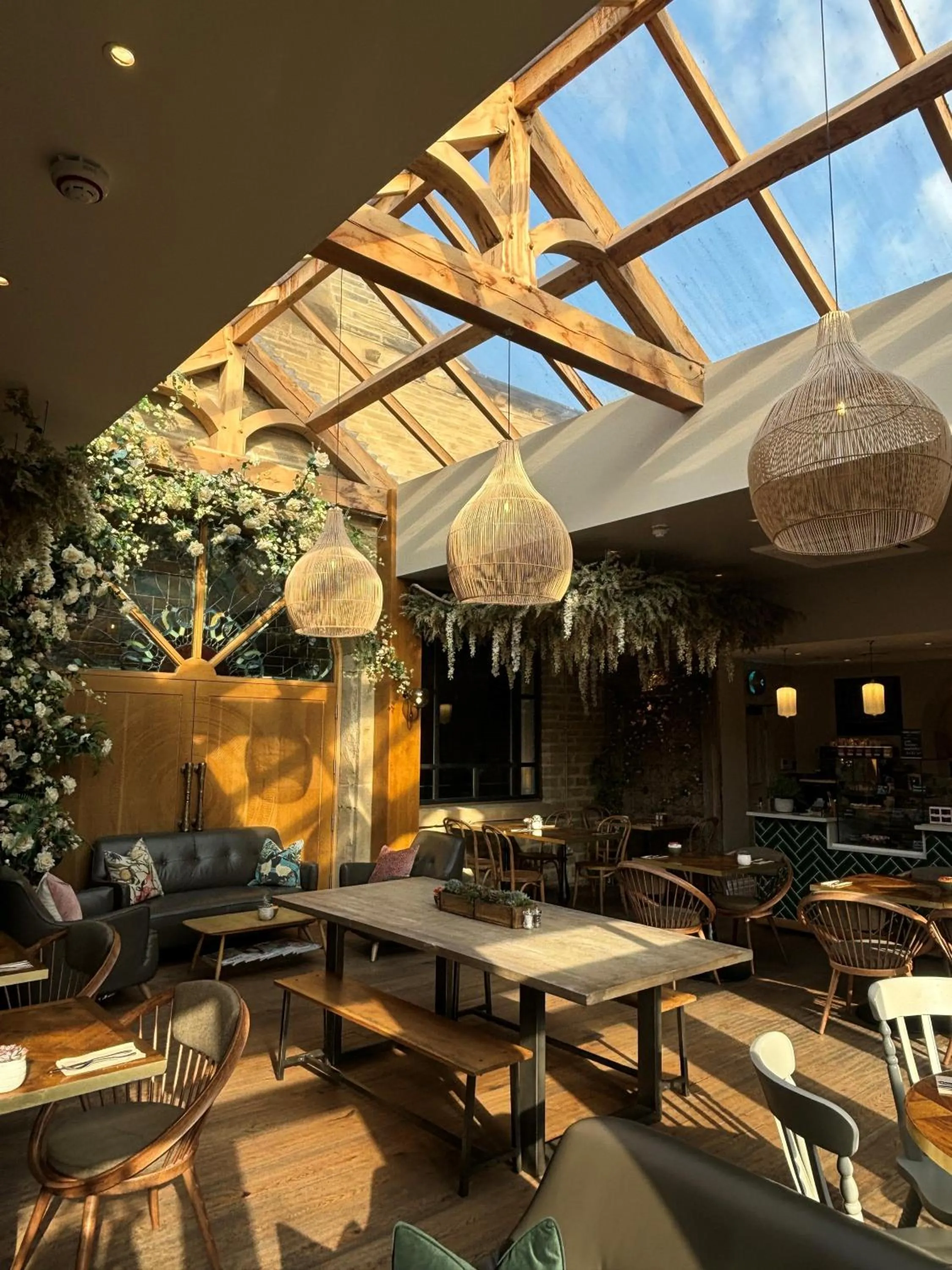 Restaurant/places to eat in Manor House Lindley