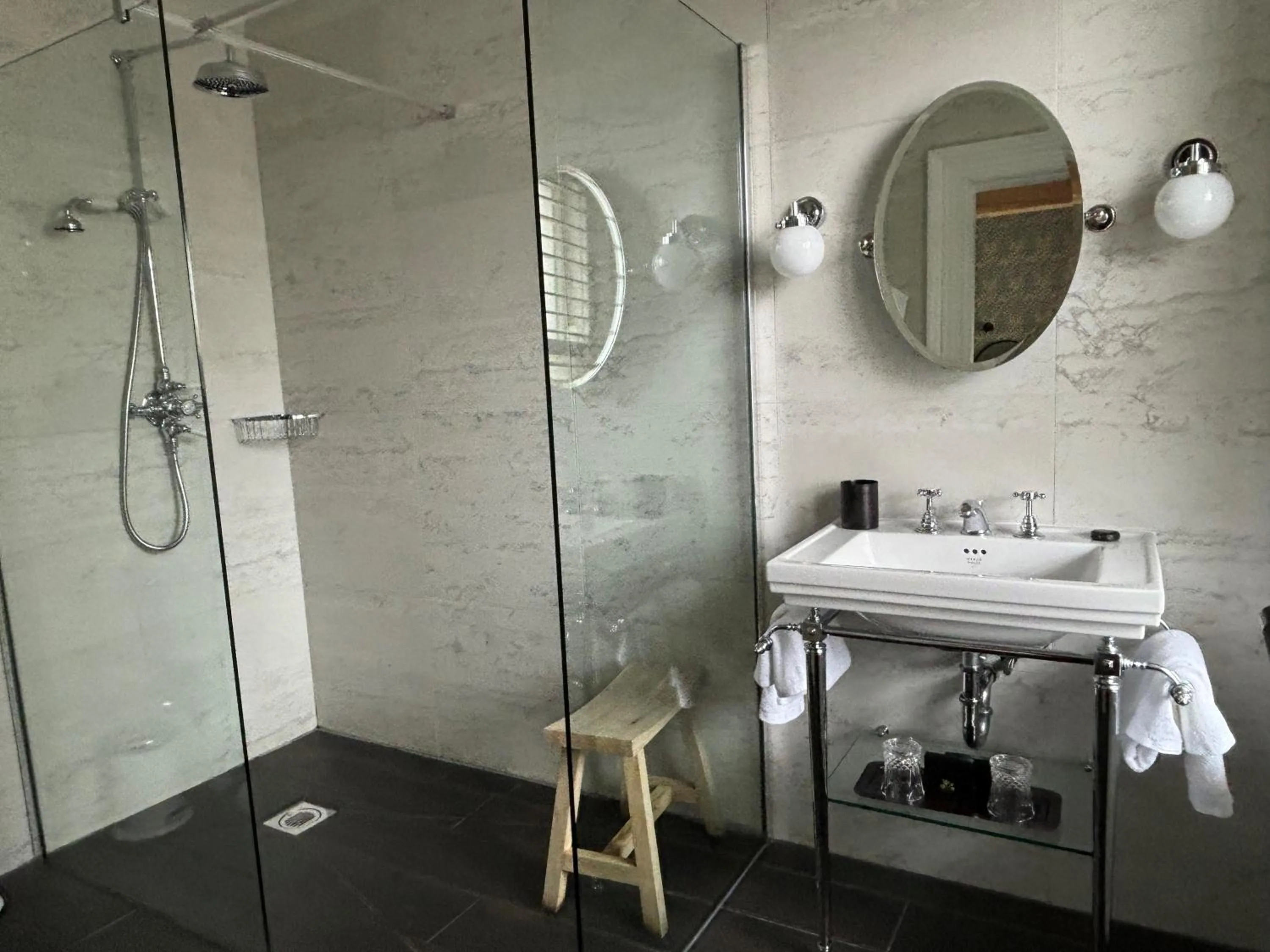 Bathroom in Manor House Lindley