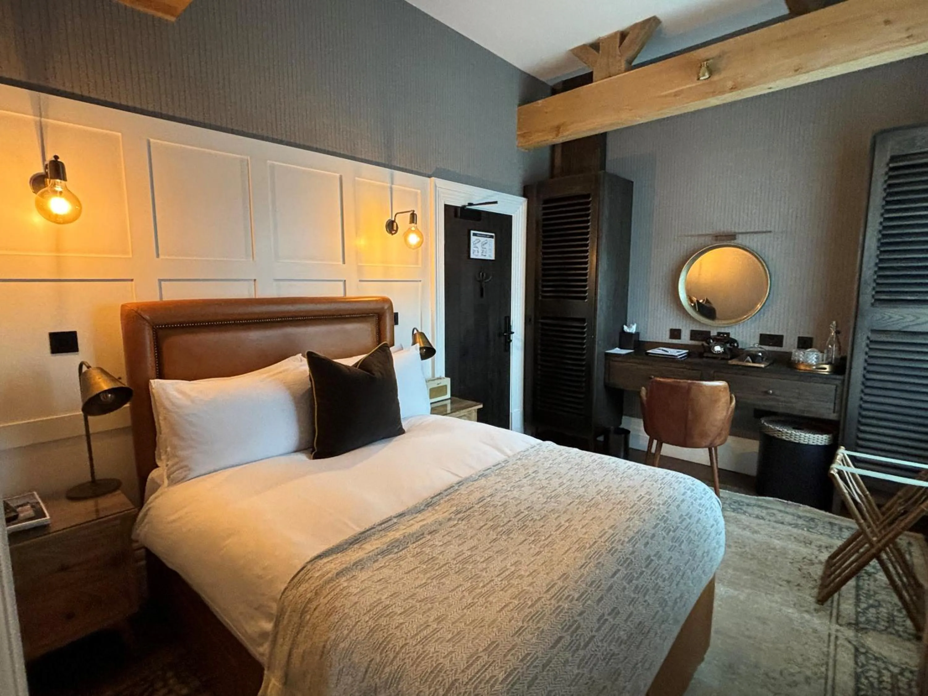 Bedroom, Bed in Manor House Lindley