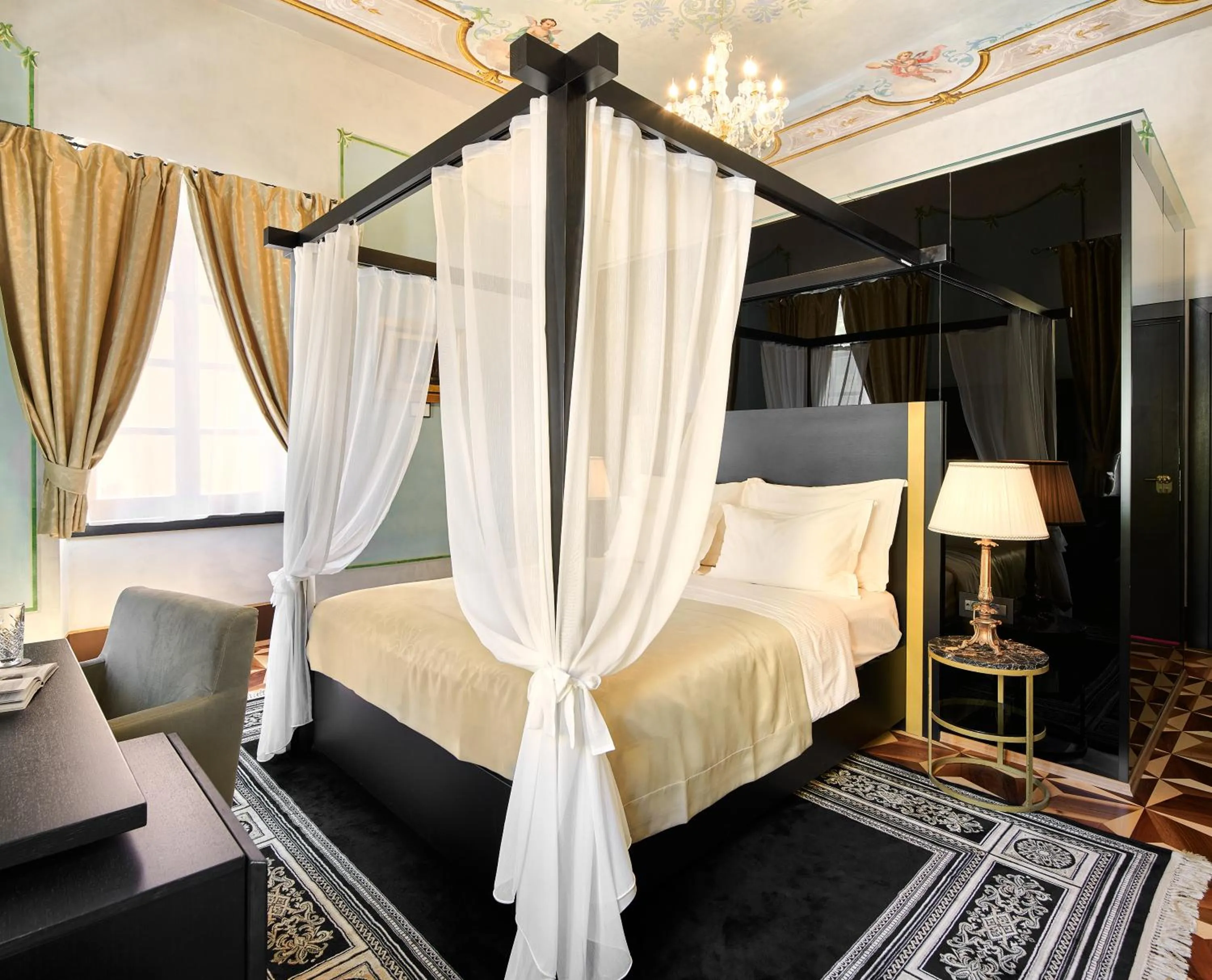 Bed in King Kresimir Heritage Hotel