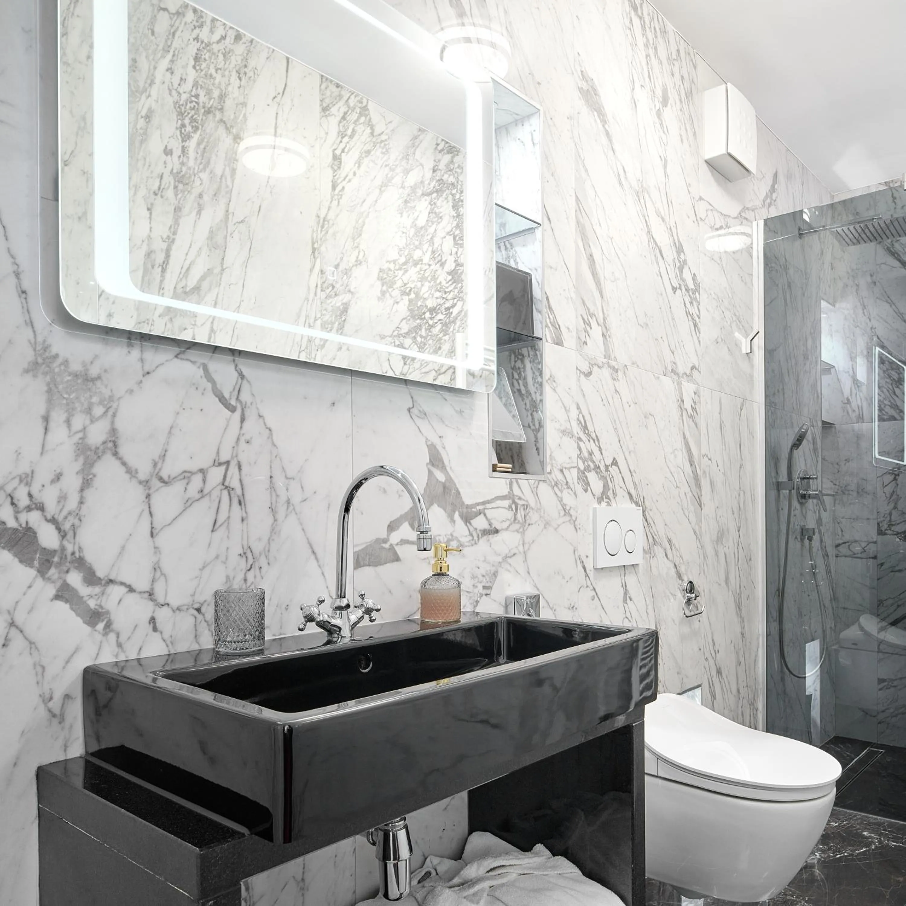 Shower in King Kresimir Heritage Hotel