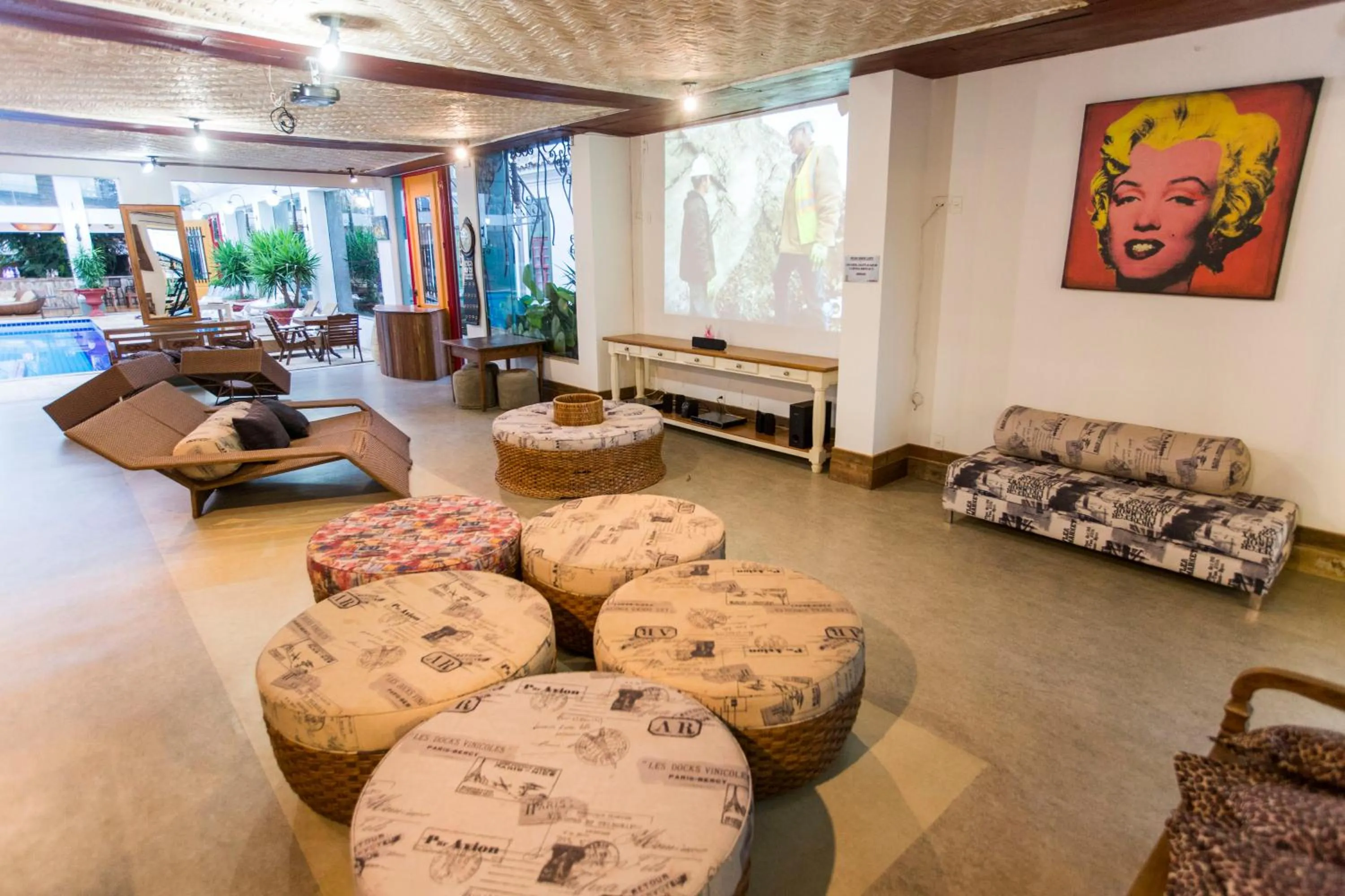 Seating area in Pousada Pequena Tiradentes