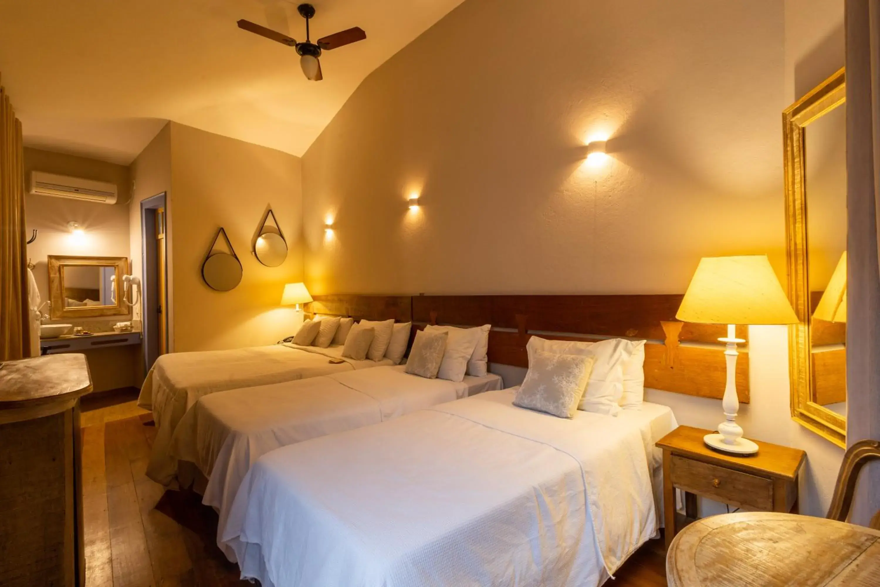 Standard Quadruple Room in Pousada Pequena Tiradentes Standard Quadruple Room in Pousada Pequena Tiradentes