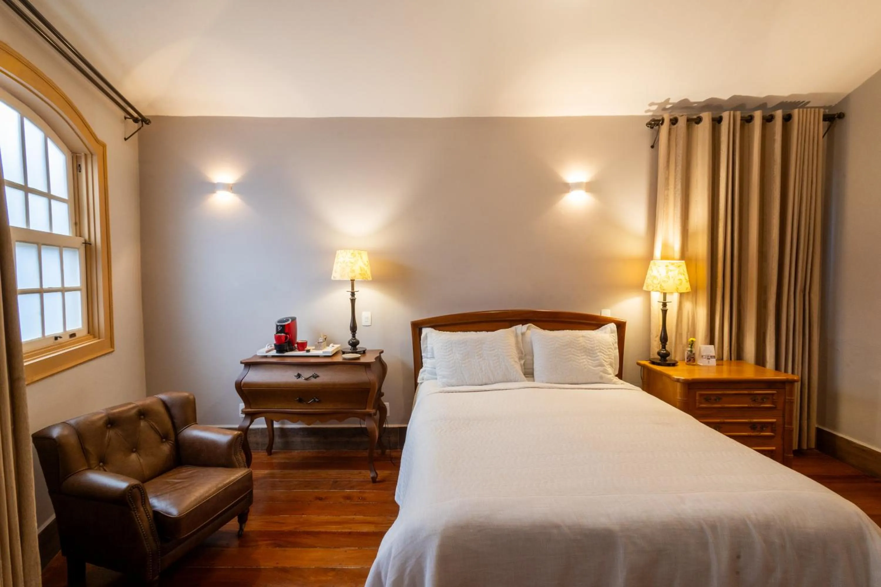 Bedroom, Bed in Pousada Pequena Tiradentes