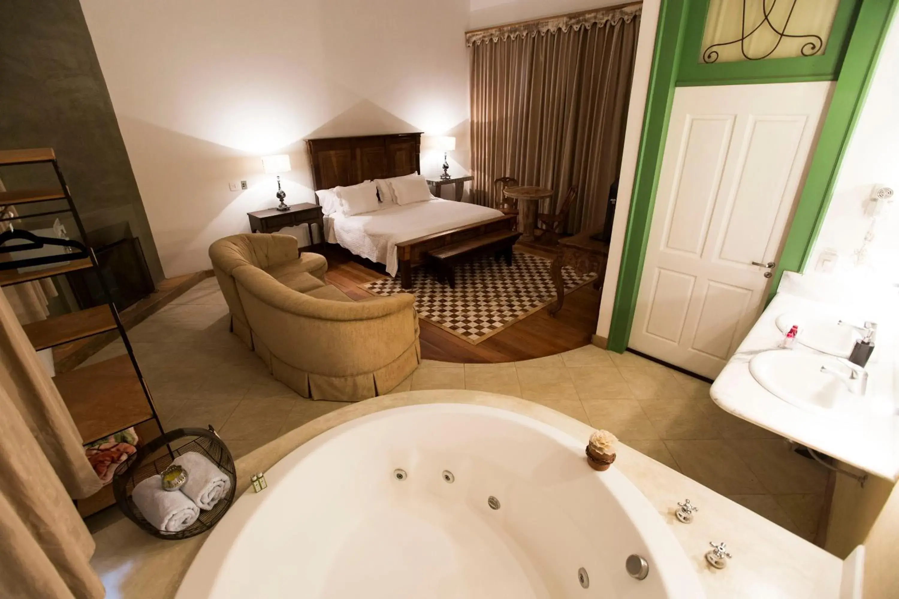 Luxury Room with Spa Bath in Pousada Pequena Tiradentes Luxury Room with Spa Bath in Pousada Pequena Tiradentes