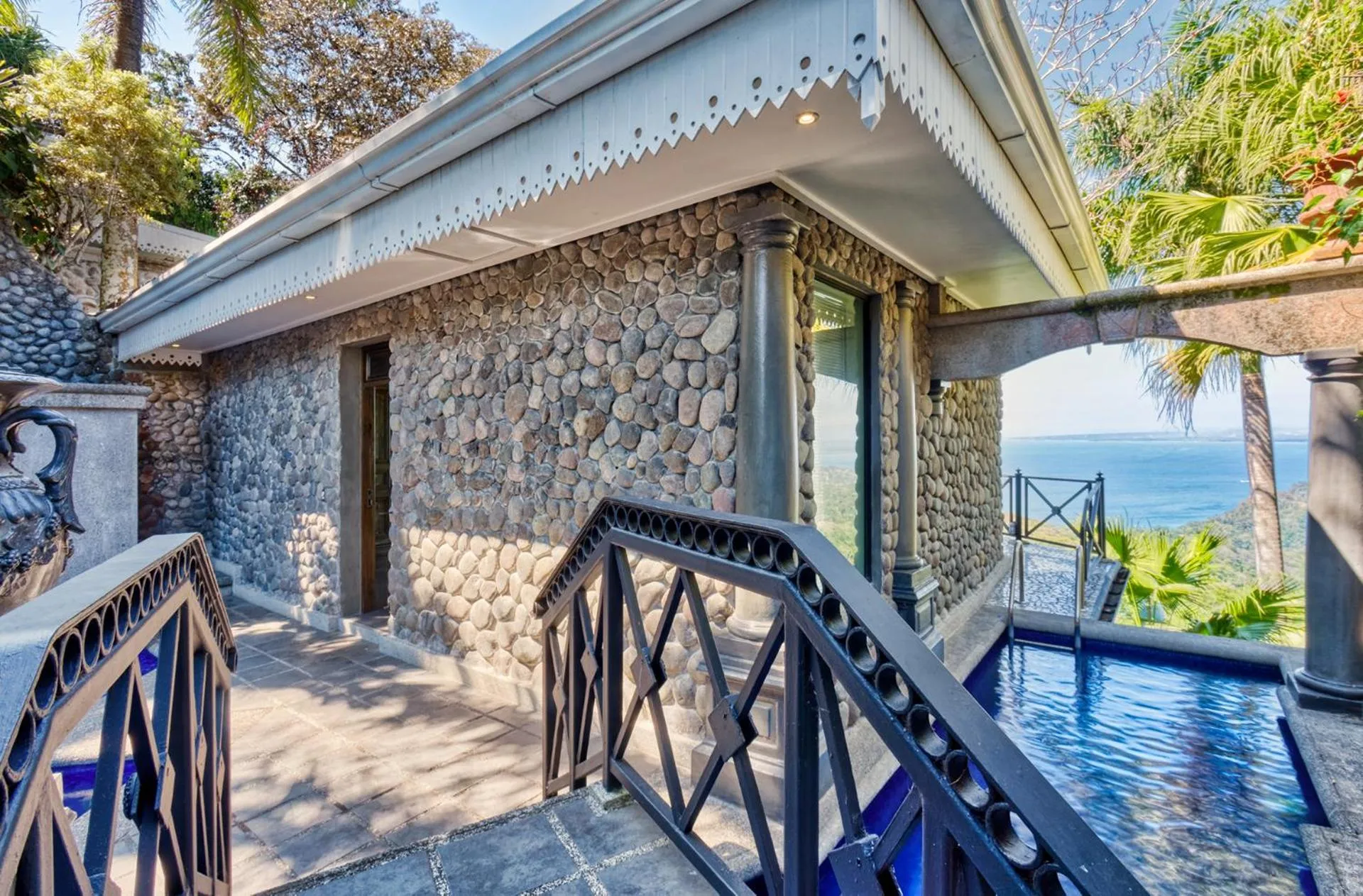 Natural landscape in Hotel Villa Caletas