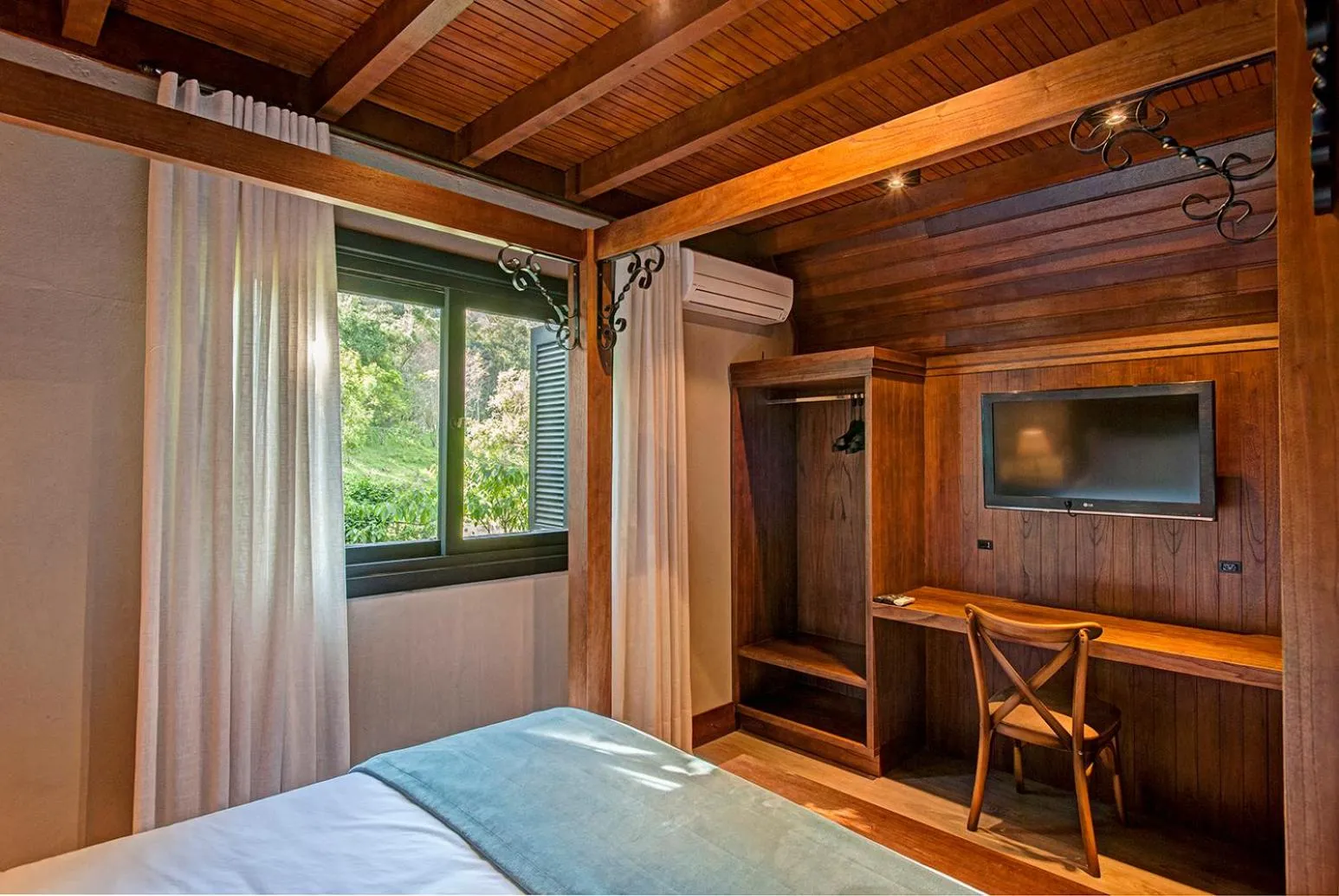 Bedroom, Bed in Hotel Fioreze Chalés