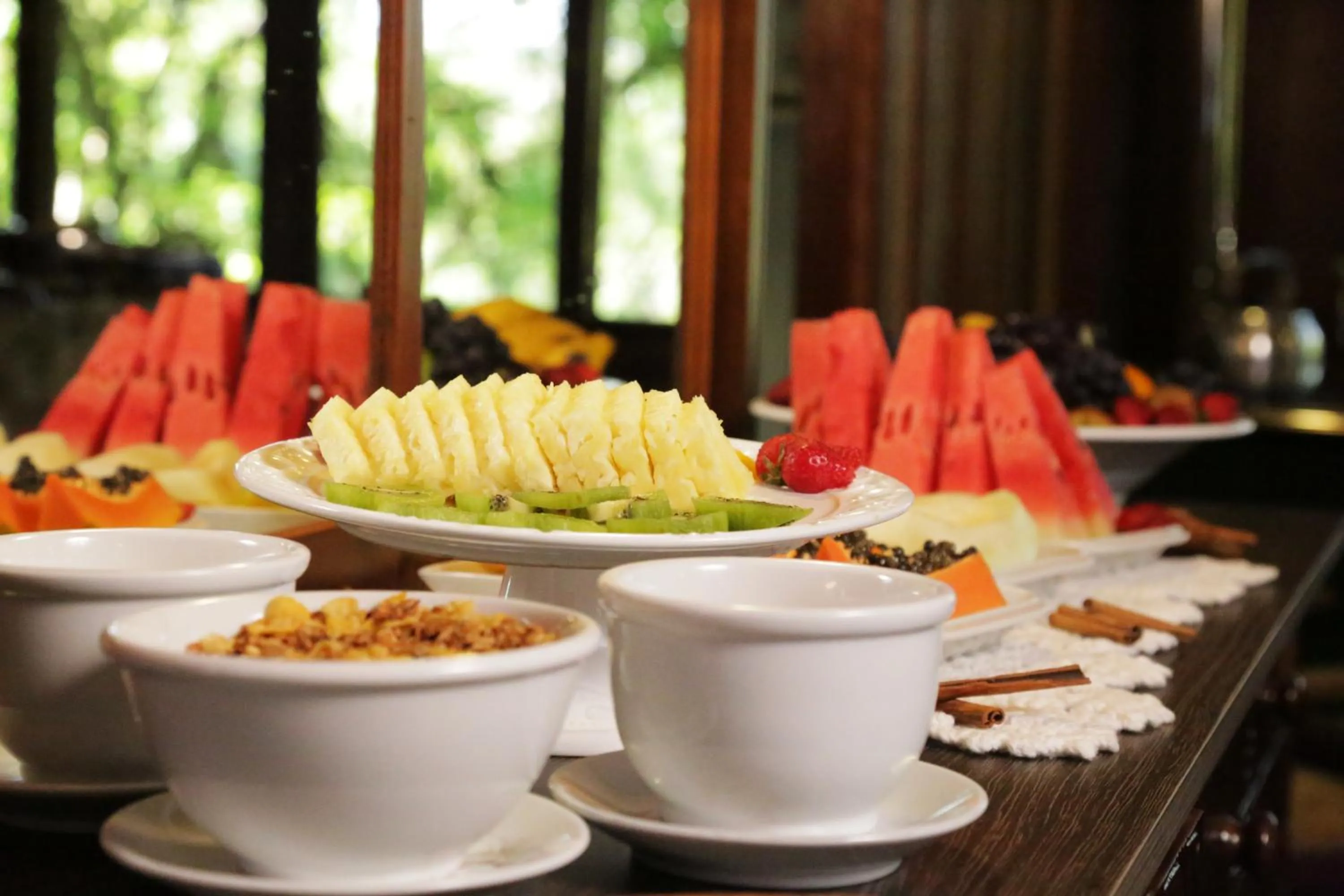 Buffet breakfast in Hotel Fioreze Chalés