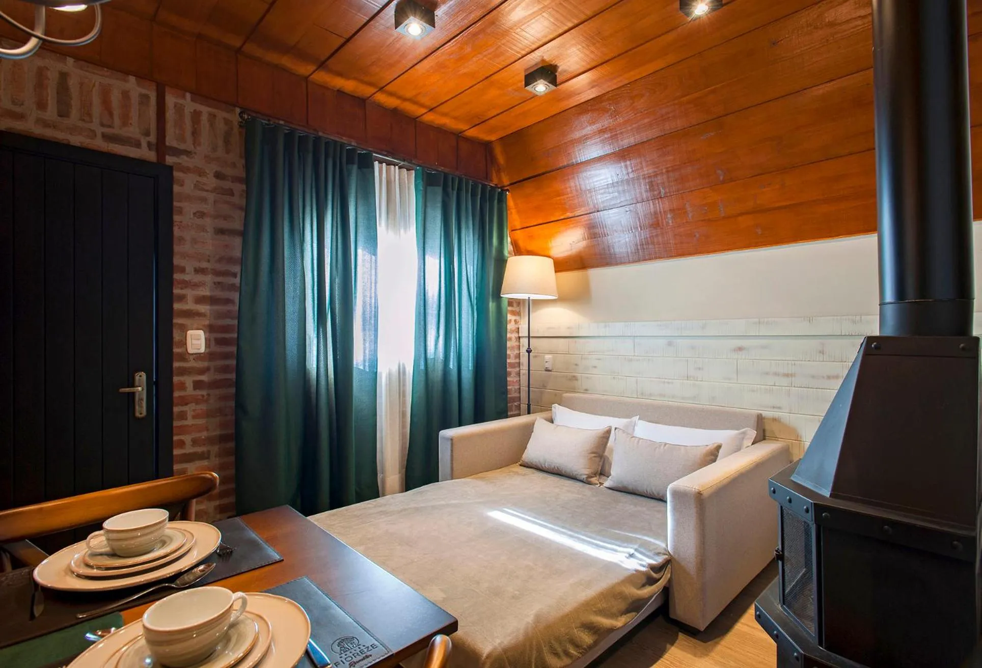 Photo of the whole room, Bed in Hotel Fioreze Chalés