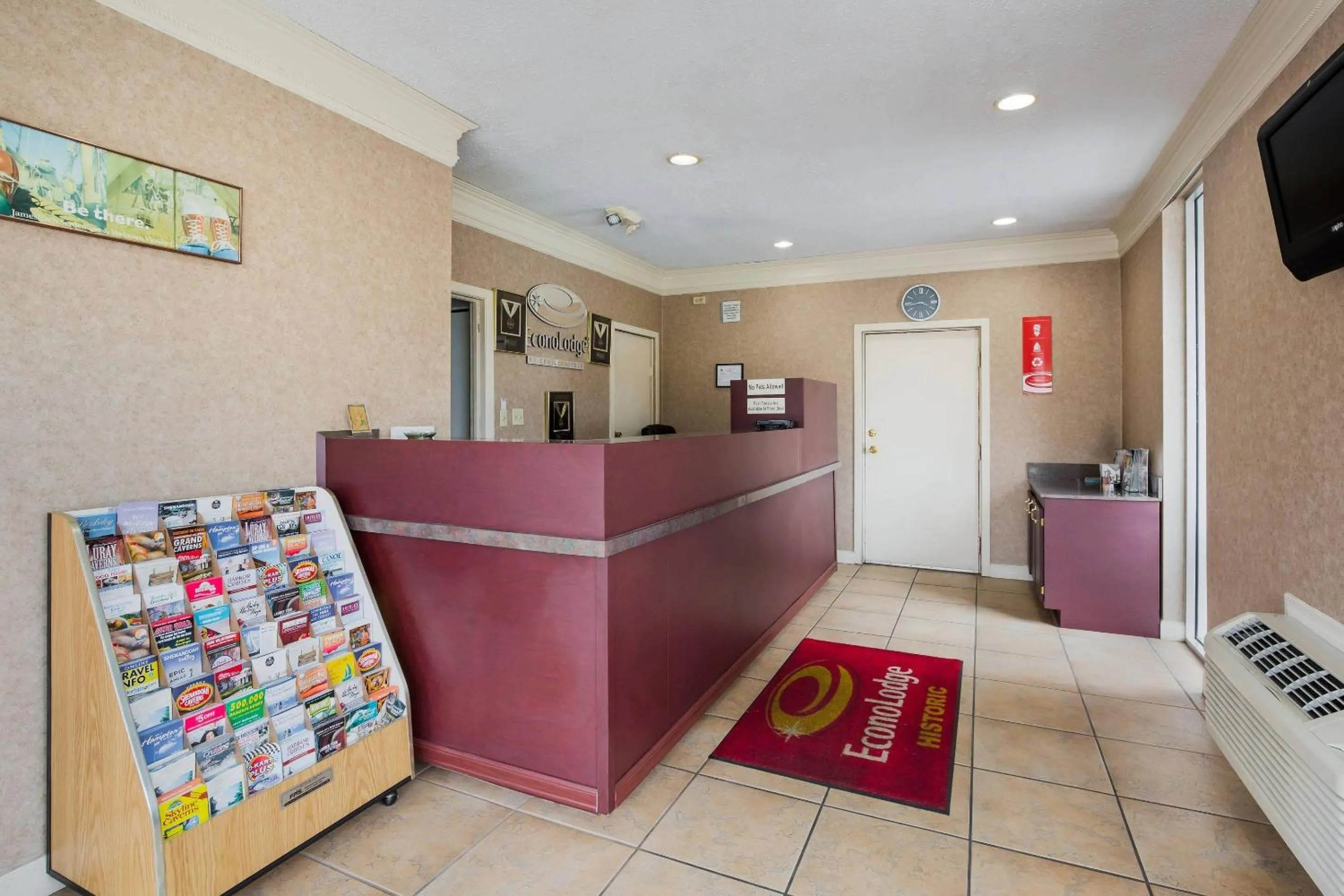 Lobby or reception in Econo Lodge Williamsburg Historic Area