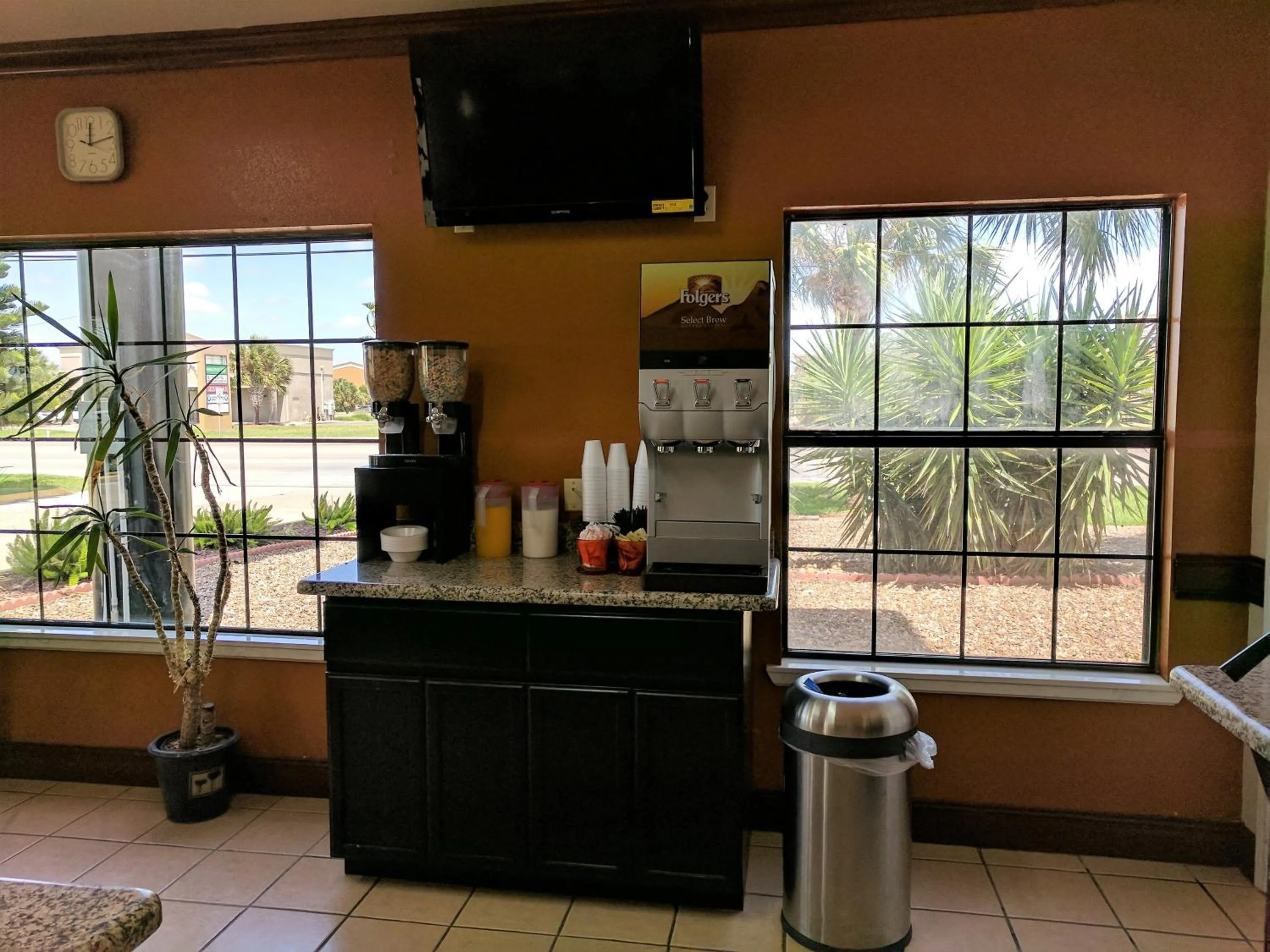 Continental breakfast in Americas Best Value Inn - Brownsville